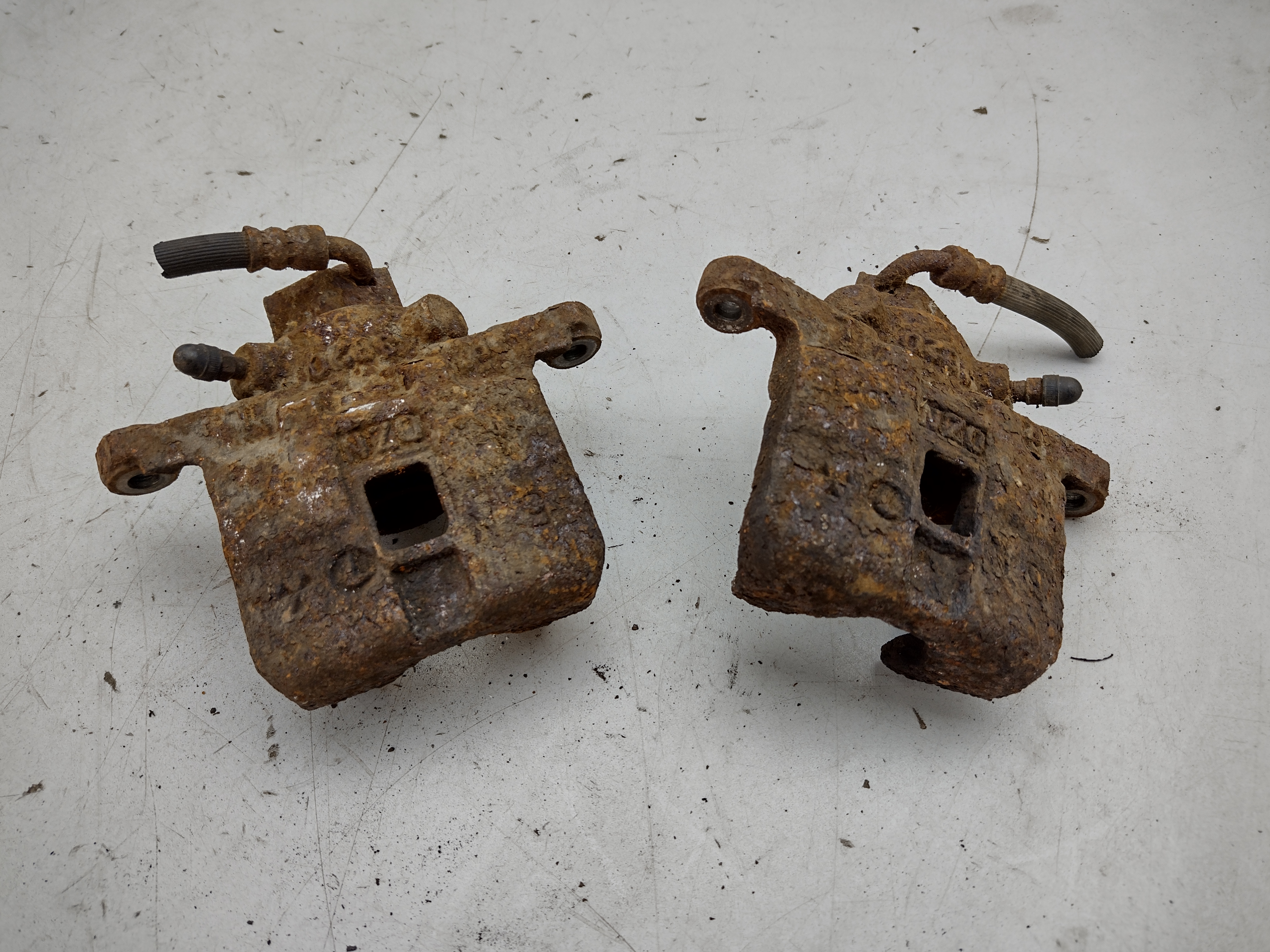 Paar Bremssättel Bremszangen hinten von Subaru Impreza 2 GD GG Newage 