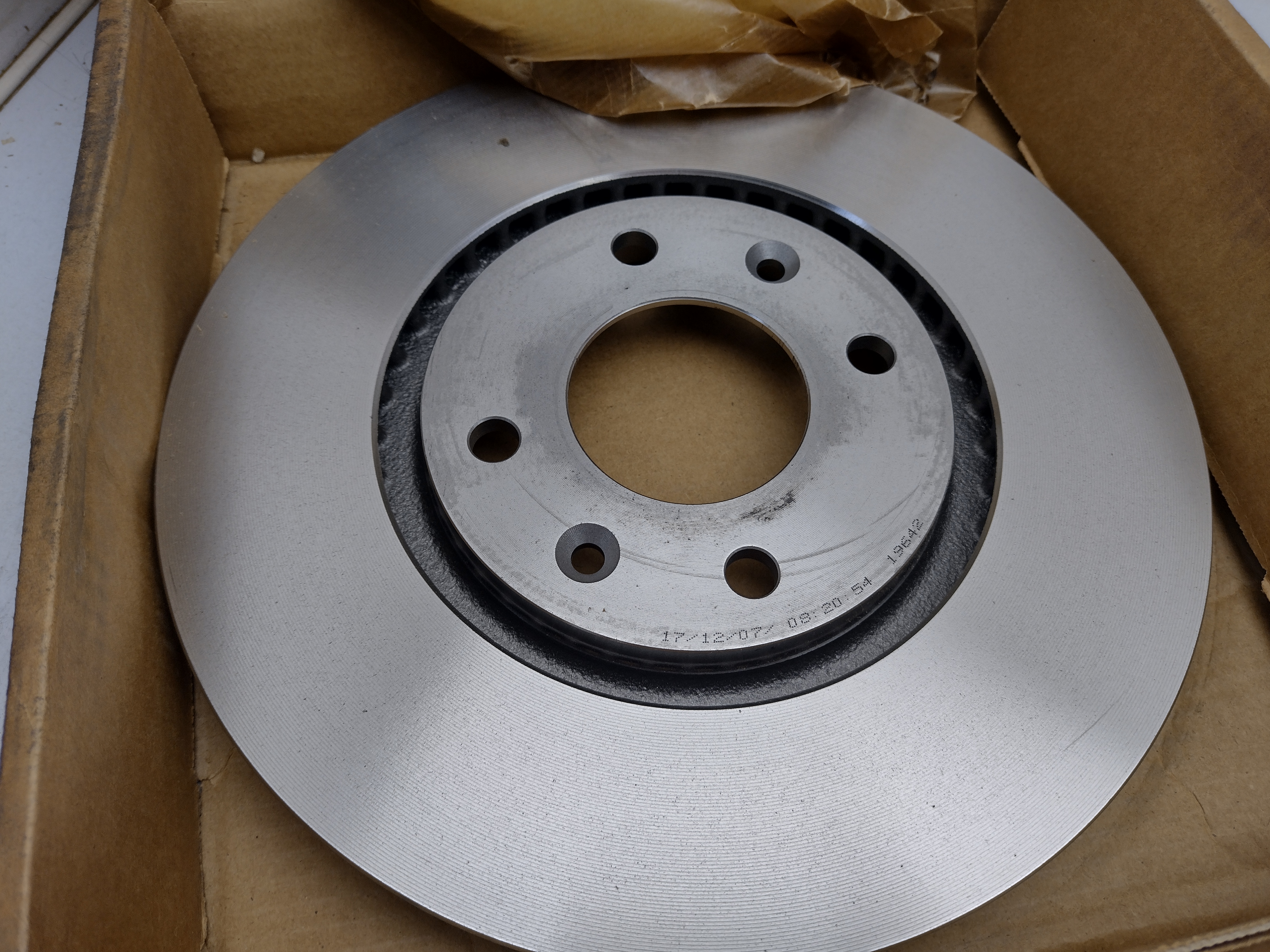 Peugeot / Citroen Bremsscheibensatz vorne 4246R7 NOS NEW OEM