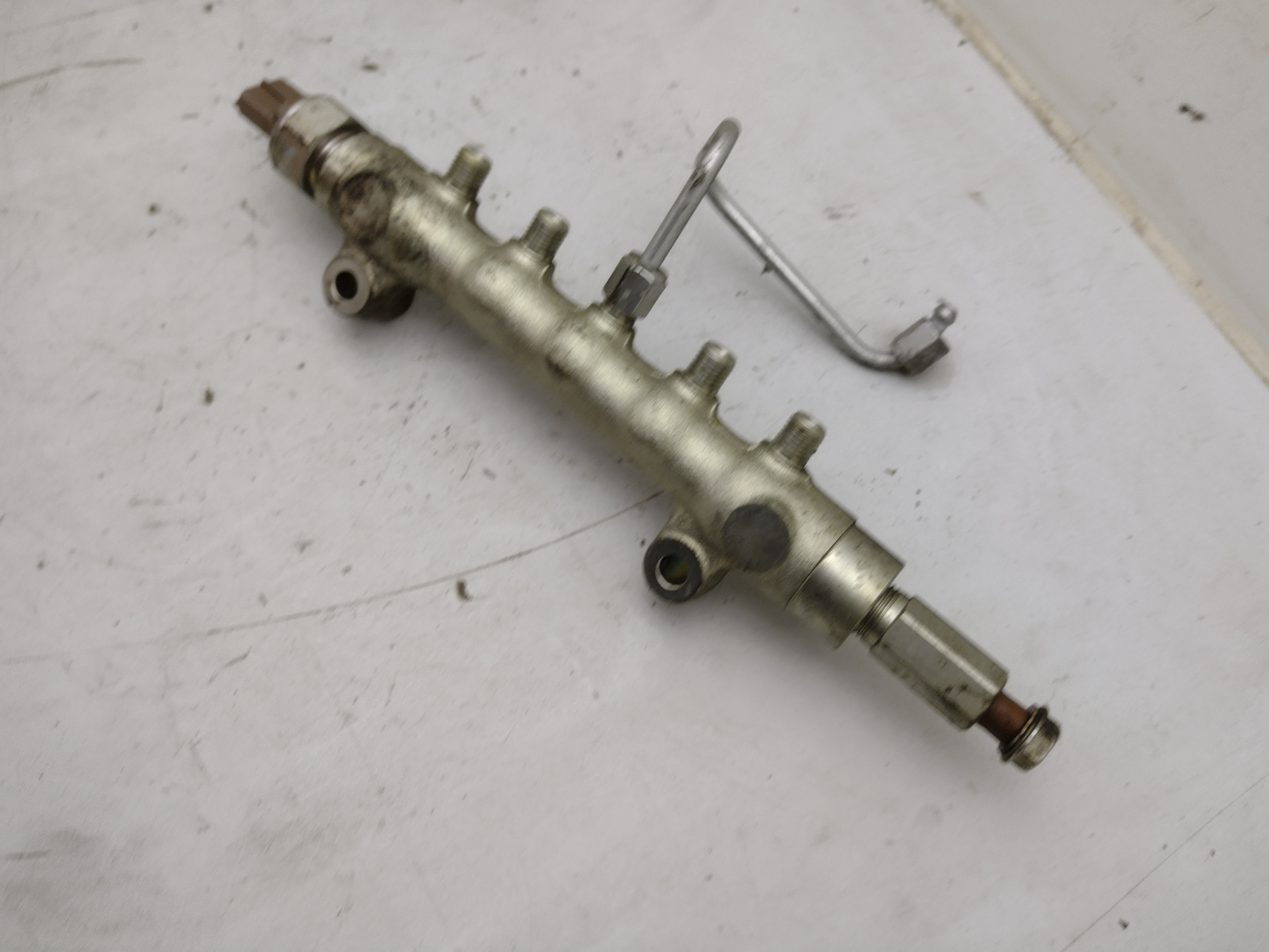 Rail Einspritzleiste für Subaru Forester Diesel EE20 Euro 4 Motor