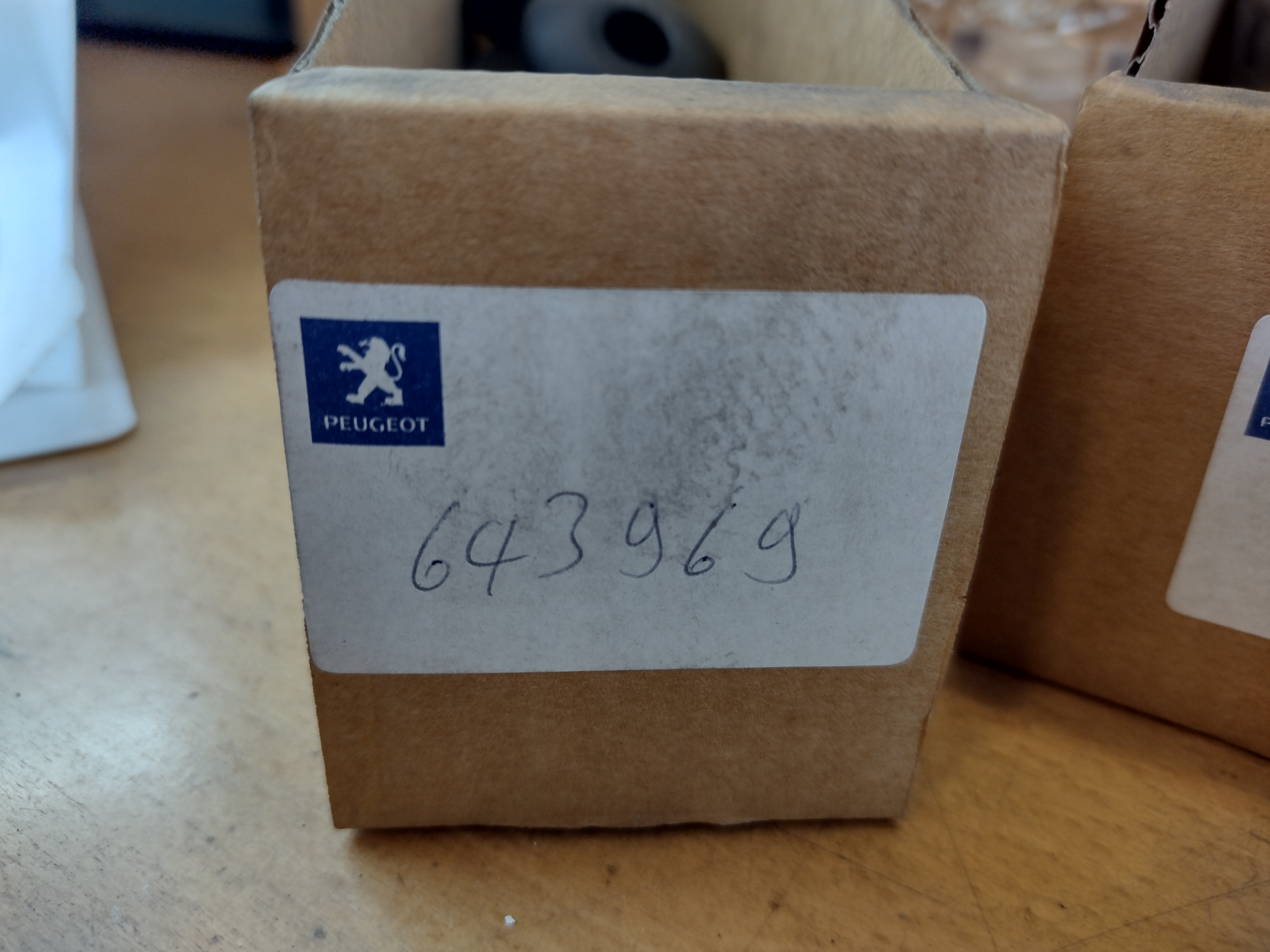 Peugeot / Citroen Dichtung, Achse Heckwischer 643969 NEU NOS NEW OEM