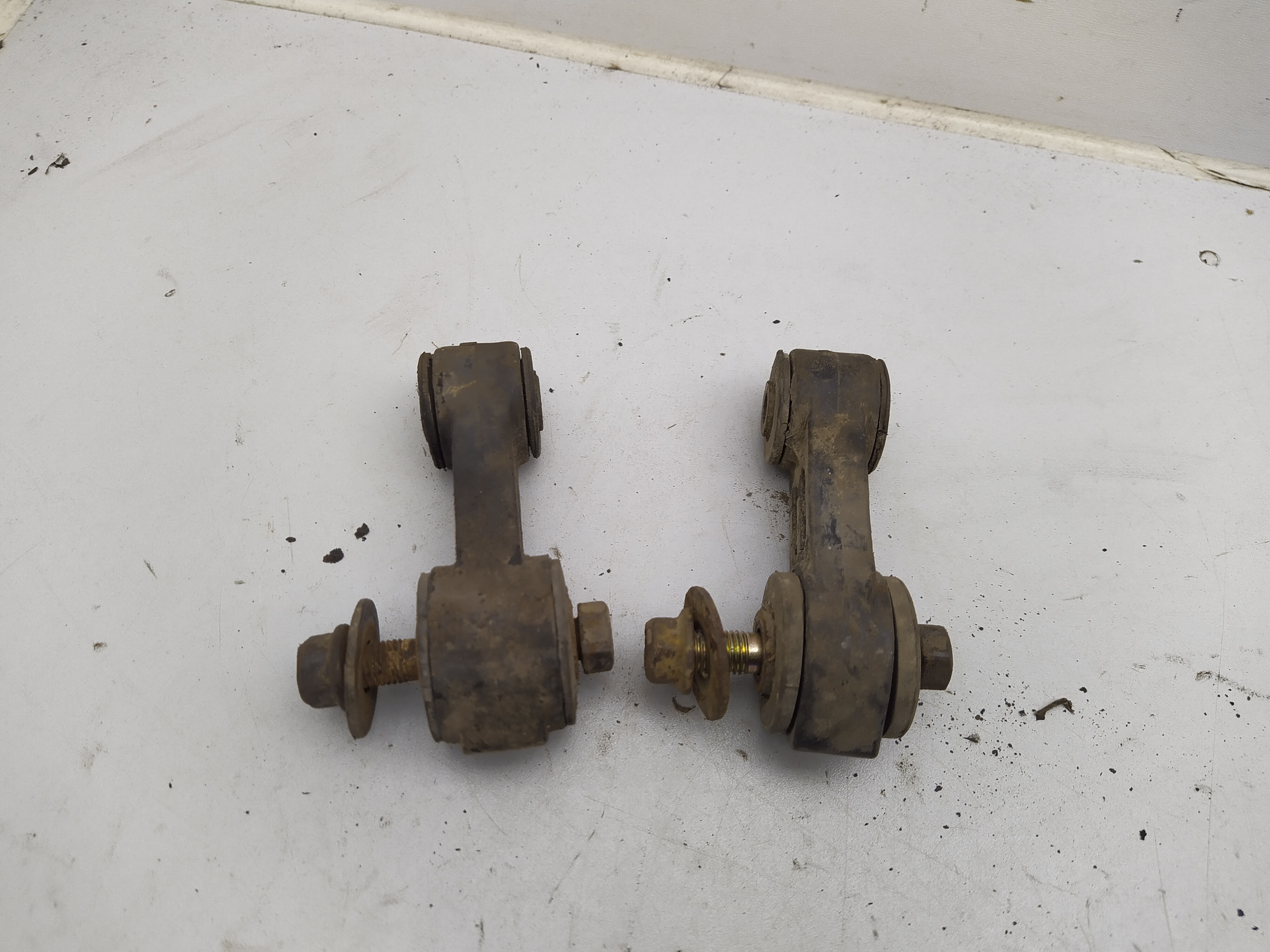 Satz Koppelstangen vorne Subaru Impreza / Forester  / Legacy