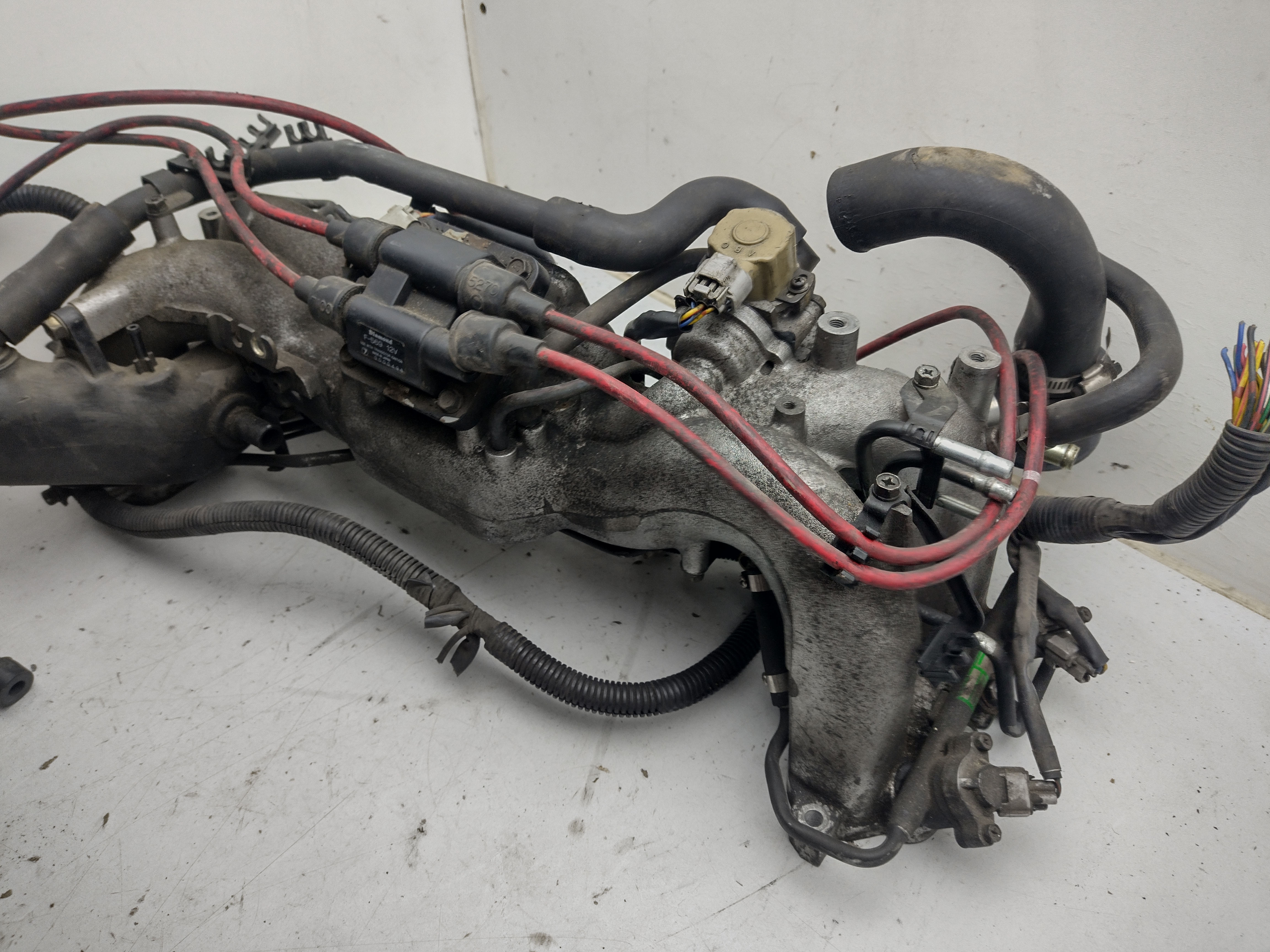 Ansaugbrücke mit Inlet Drosselklappe Einspritzdüsen Zündspule kabelbaum für Subaru Impreza GT 96-98 EJ20K