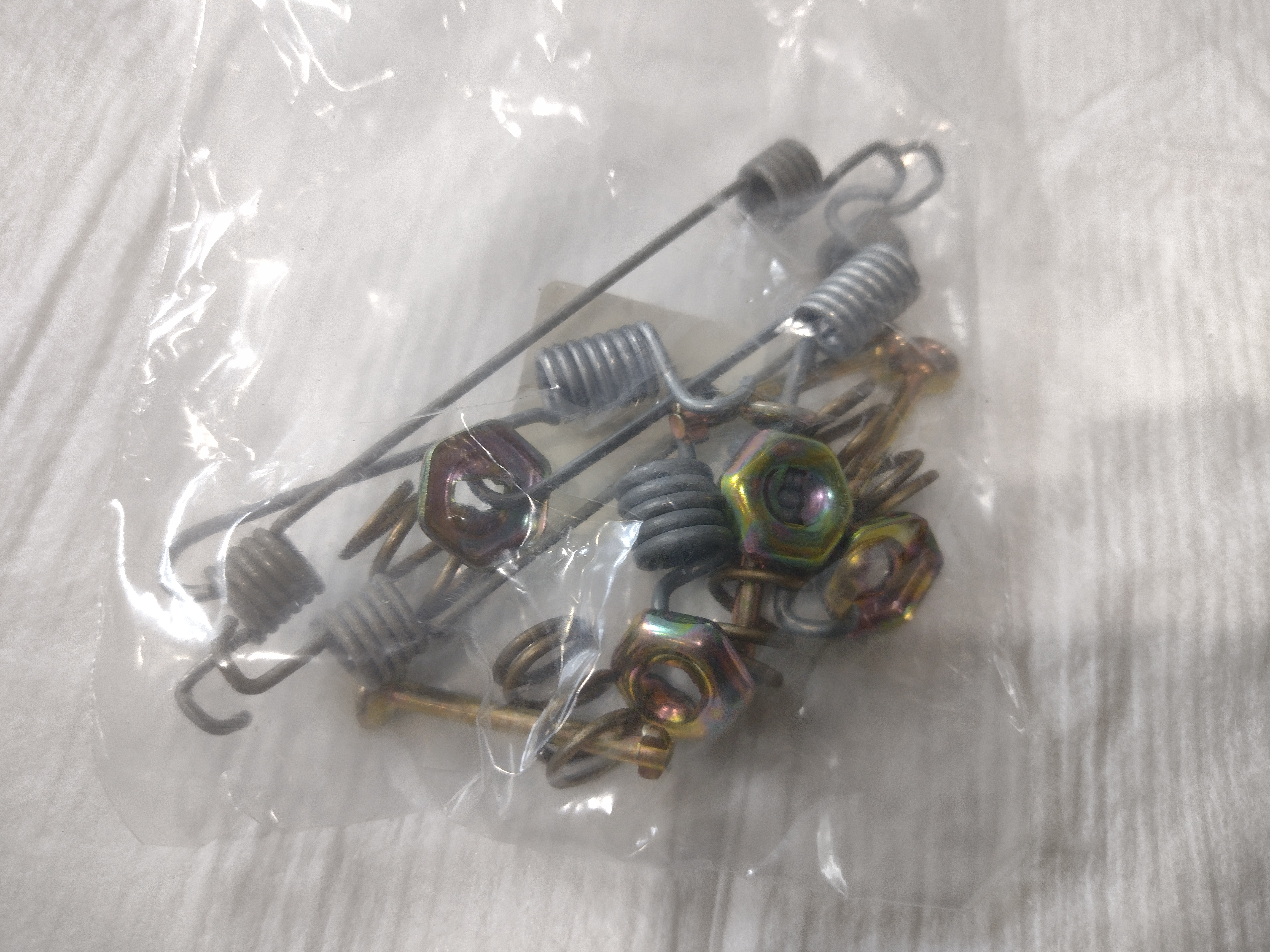 Peugeot 106 / Citroen SAXO Satz Bremsfedern Hinterachse 430840 NEU NOS NEW
