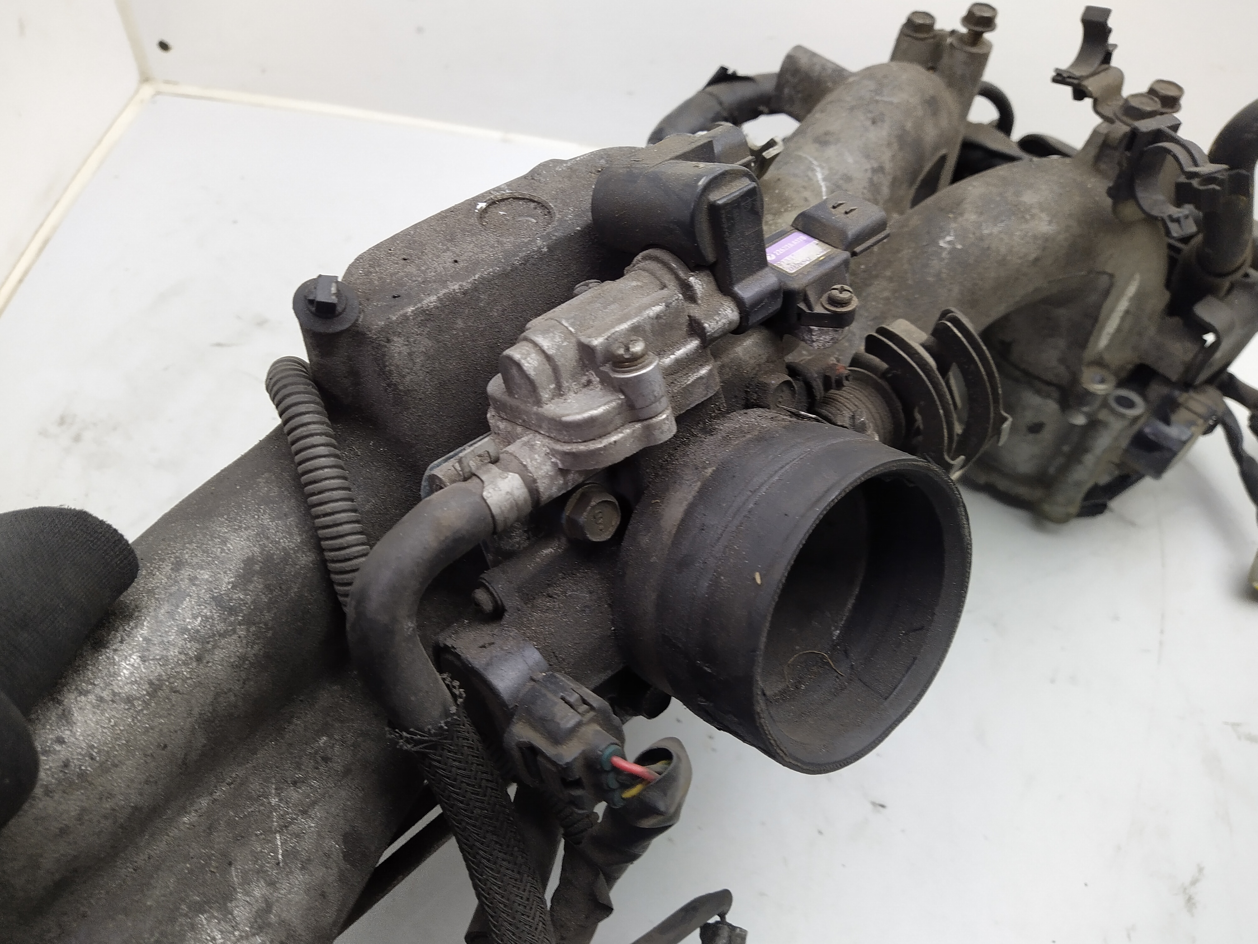 Subaru Impreza WRX Turbo EJ205 Ansaugbrücke mit Anbauteilen Drosselklappe TGV GD GG