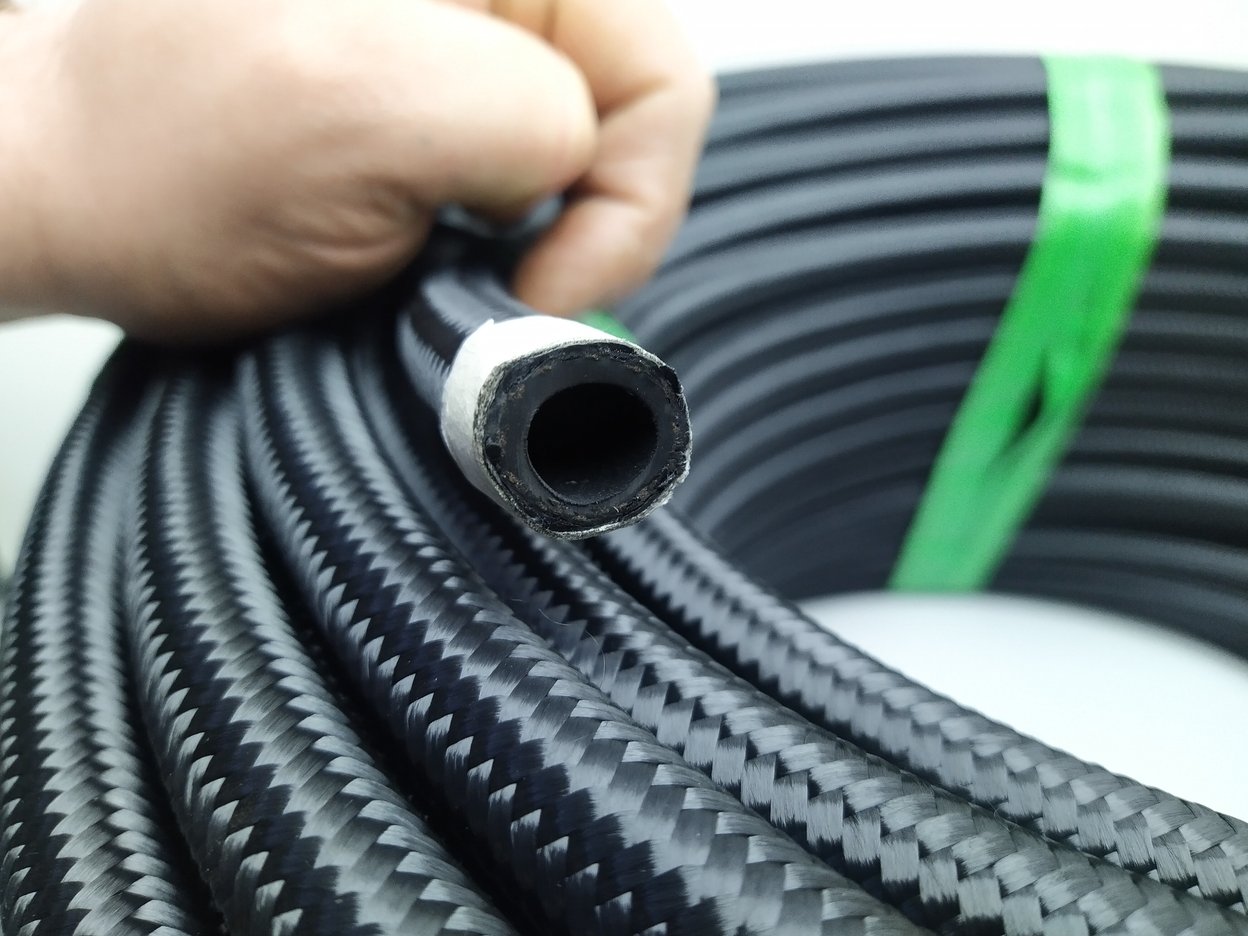 NBR Nylon Stahlflexleitung Dash 8 AN8 schwarz