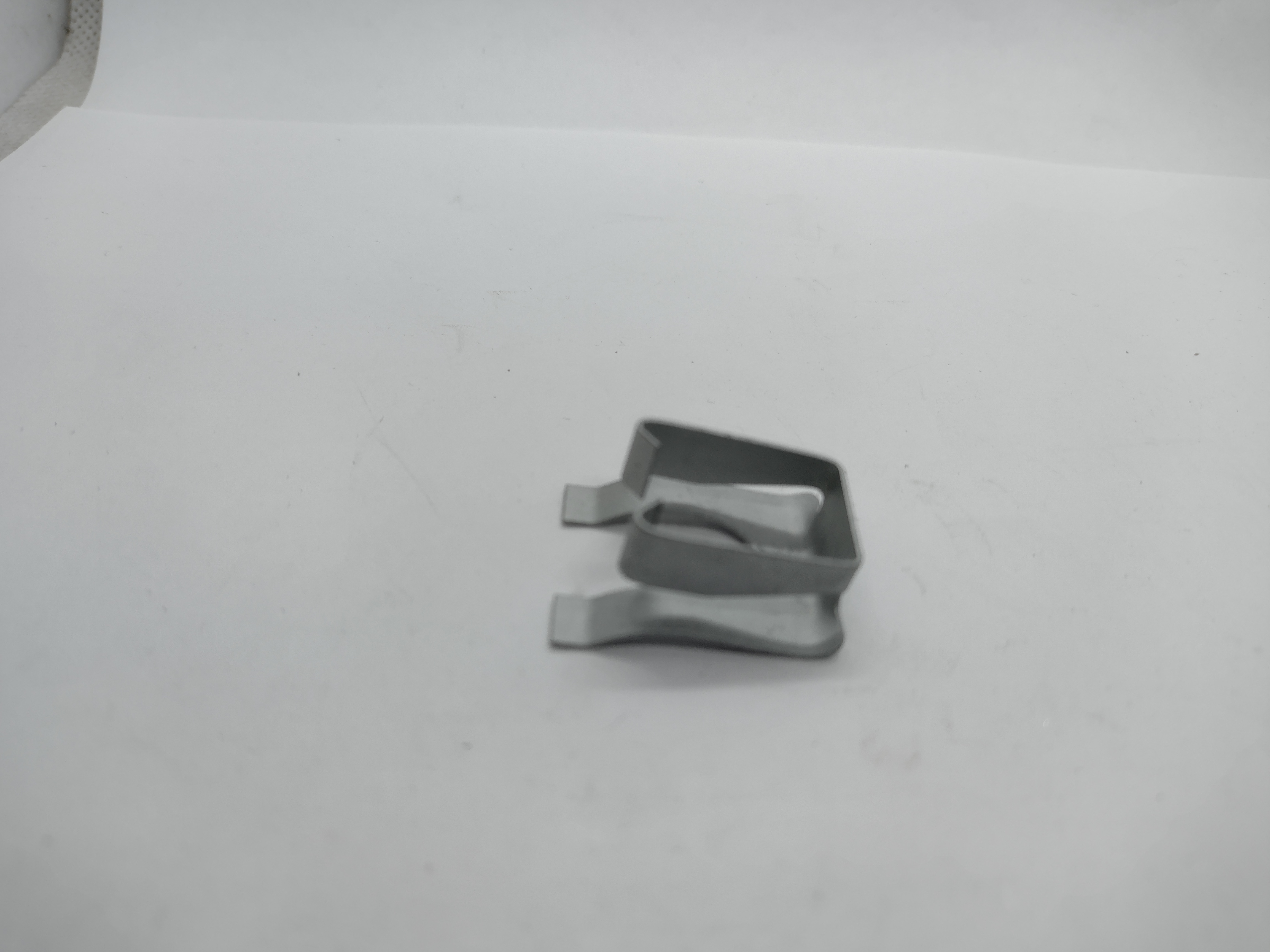 Klammer Bremsleitung 25546GA400 für Subaru Impreza Forester Legacy