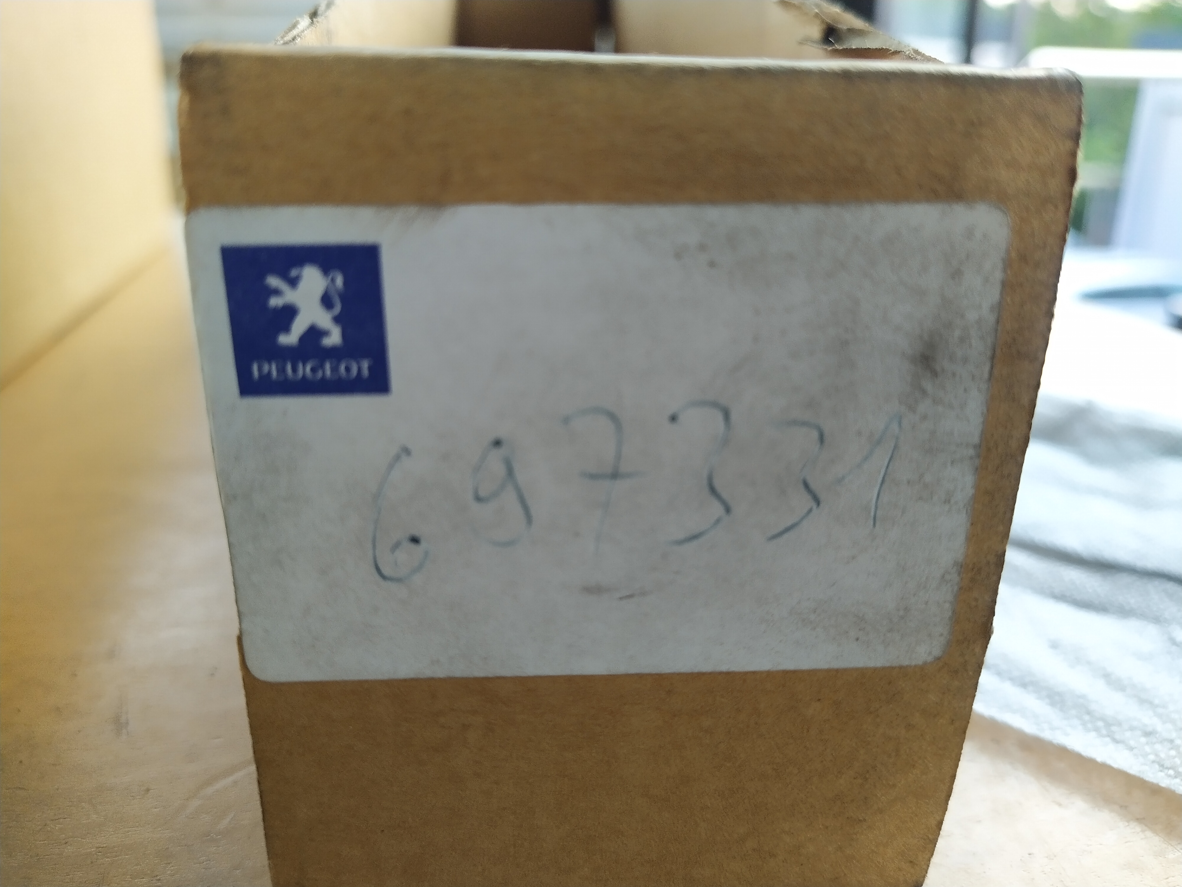 Citroen / Peugeot Niete 697331 NEU NOS