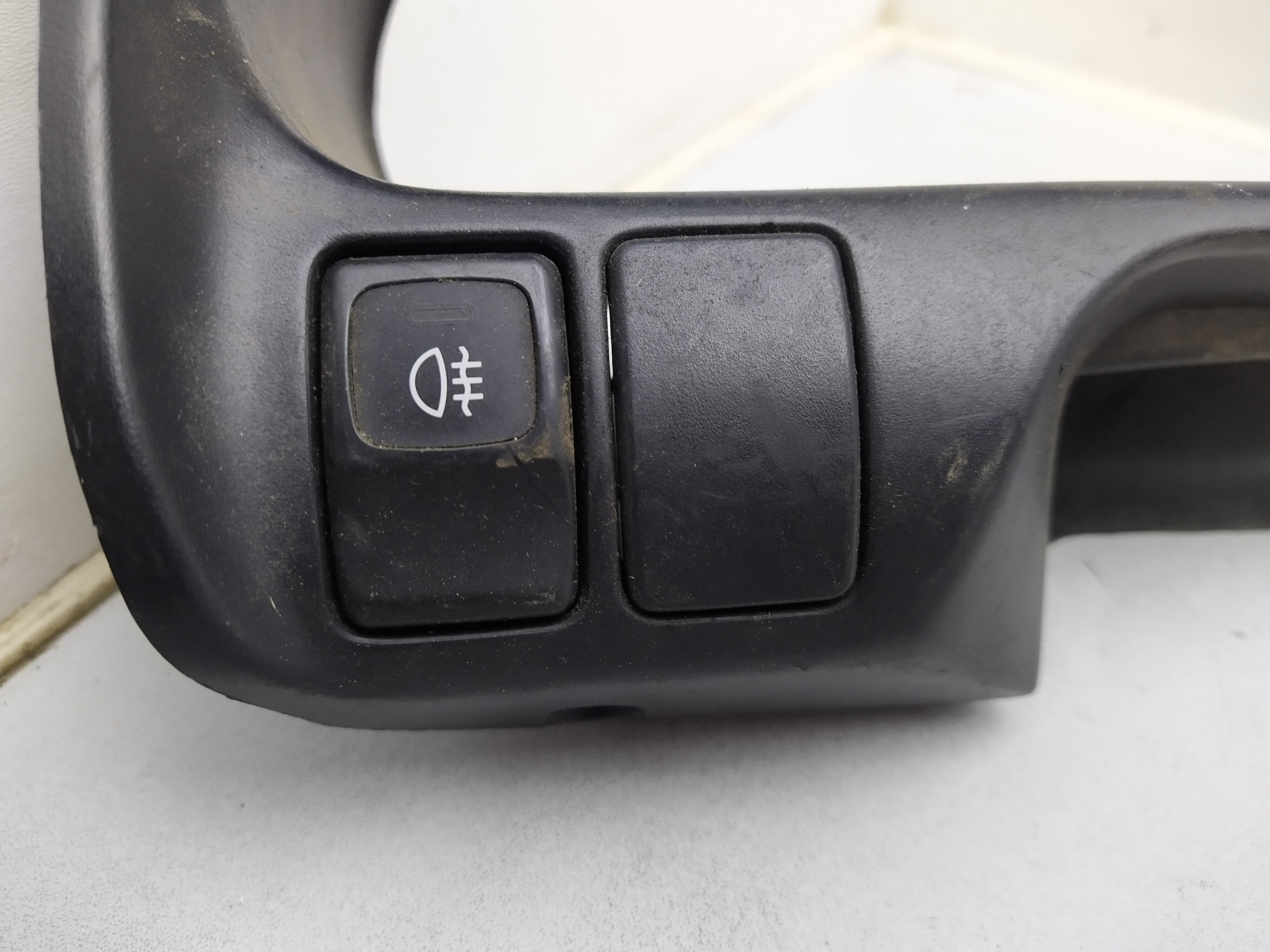 Subaru Legacy BD BG Tachoblende mit Schalter Nebelschluss und Heckscheibenheizung