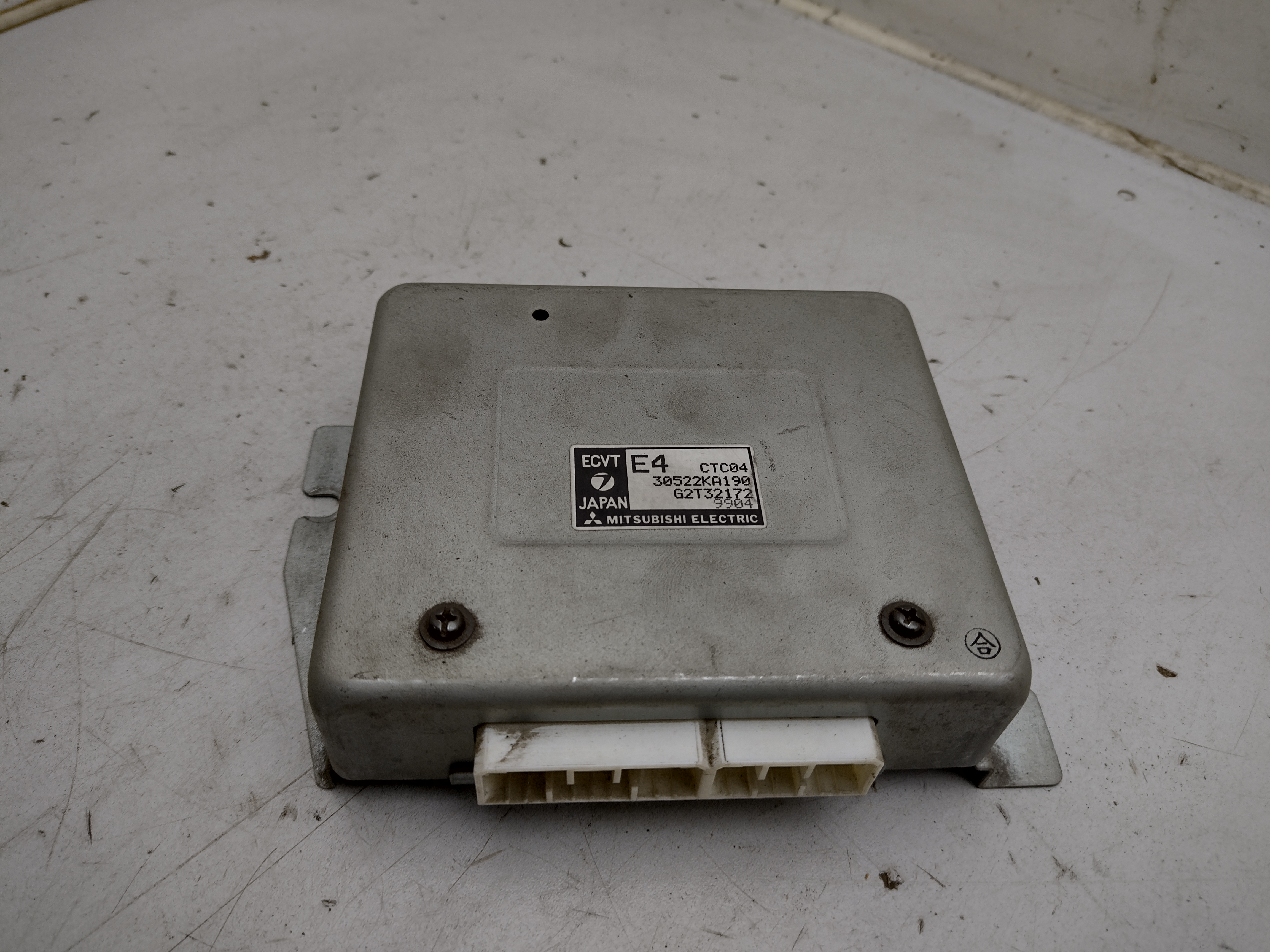 Clutch Controll ECVT Steuergerät 30522KA190 für Subaru Justy