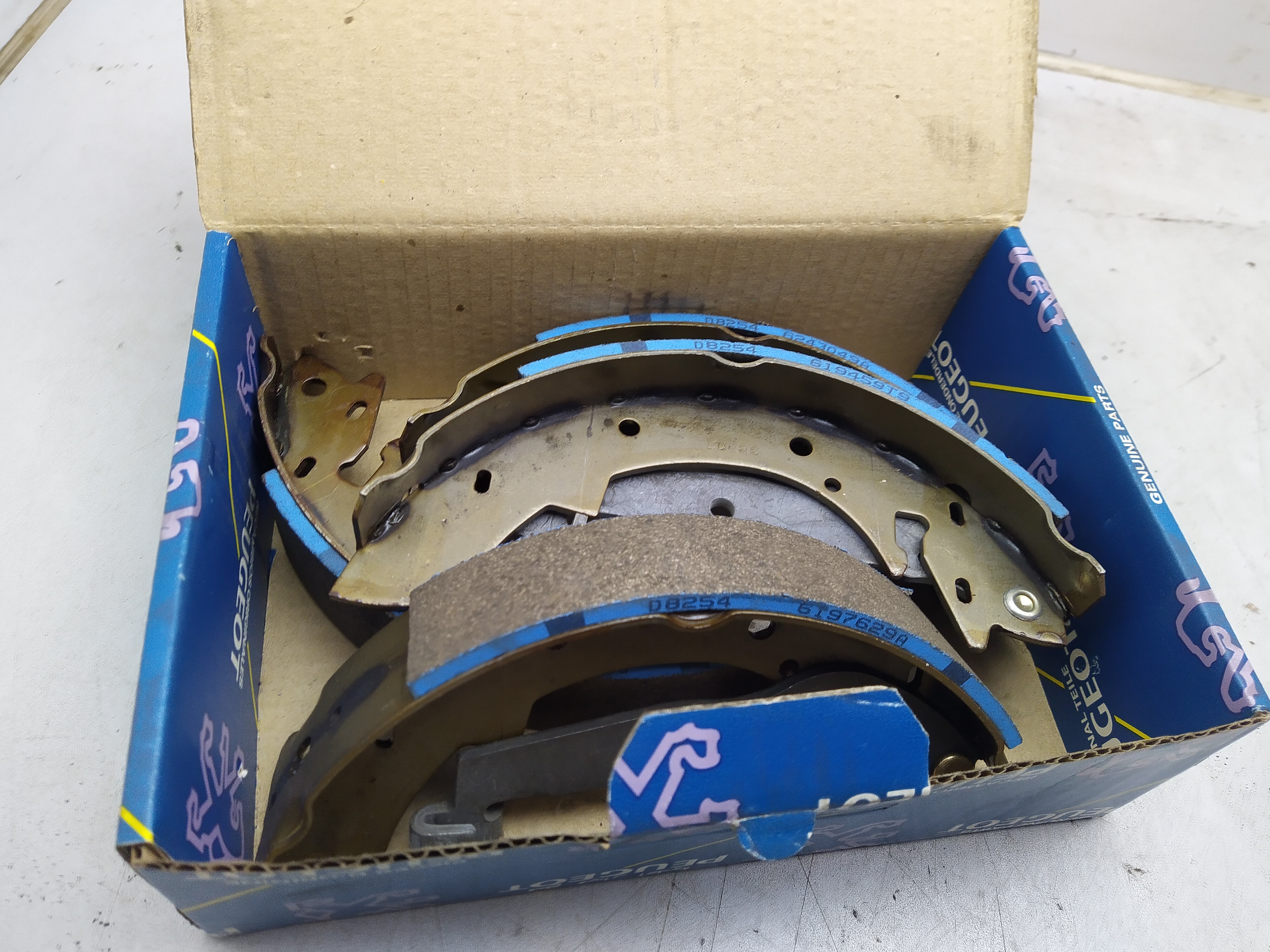 Peugeot Bremsensatz, Bremsbackensatz 424156 NEU NOS NEW