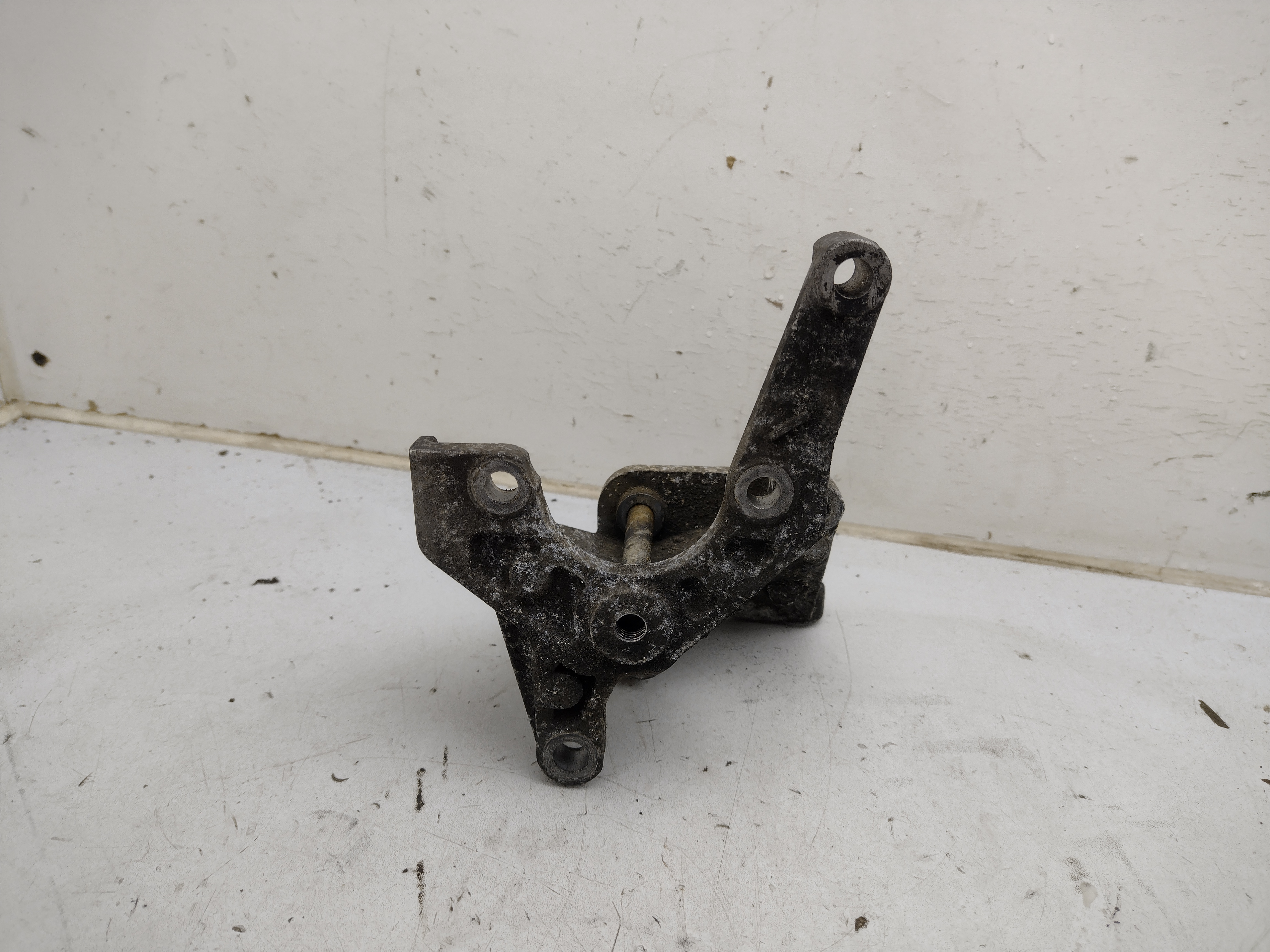 Servopumpenhalter für Subaru Outback H6 EZ30 98-03 BE BH