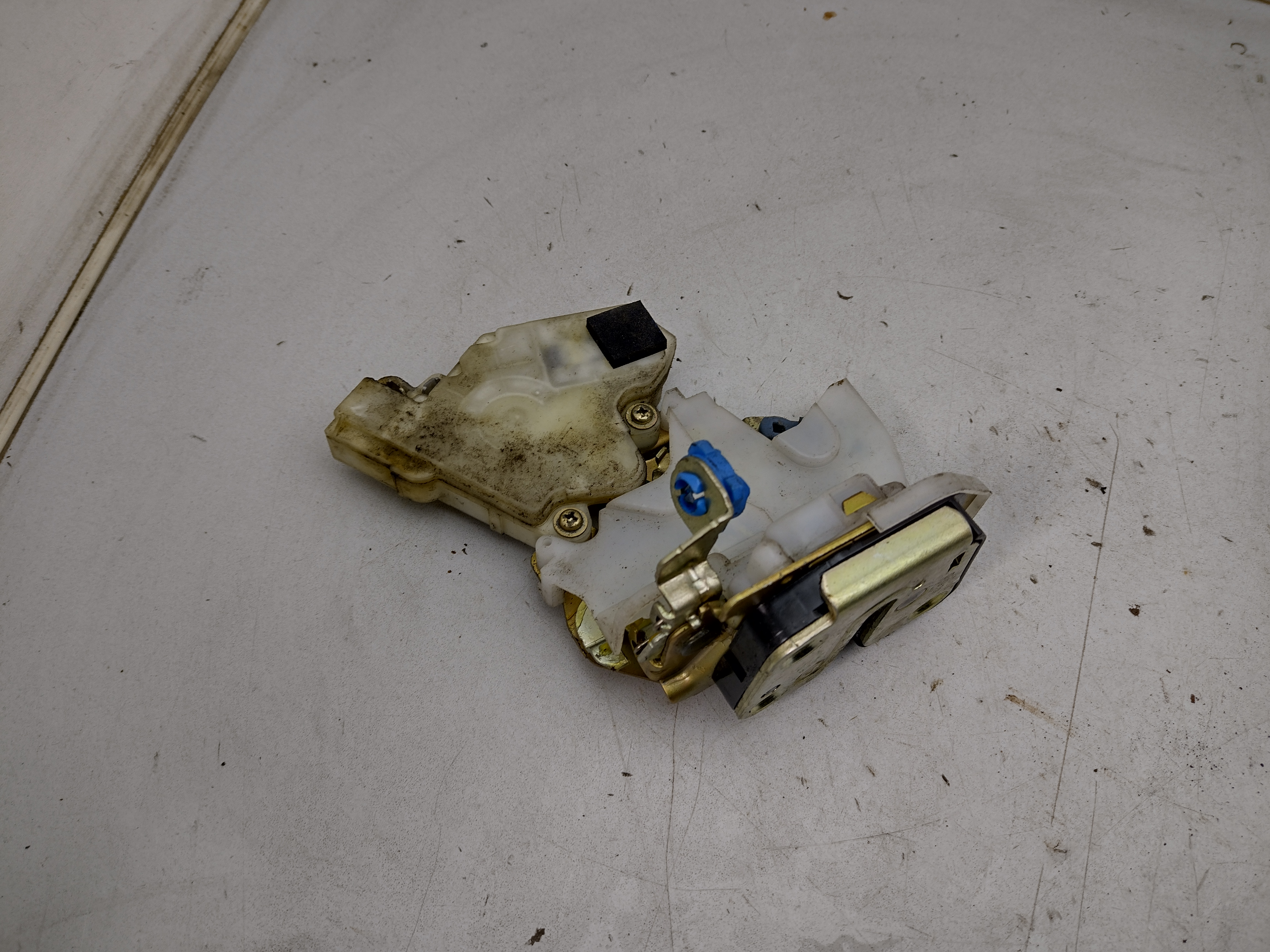Türschloss hinten links von Subaru Impreza GD GG Newage 81100FE050