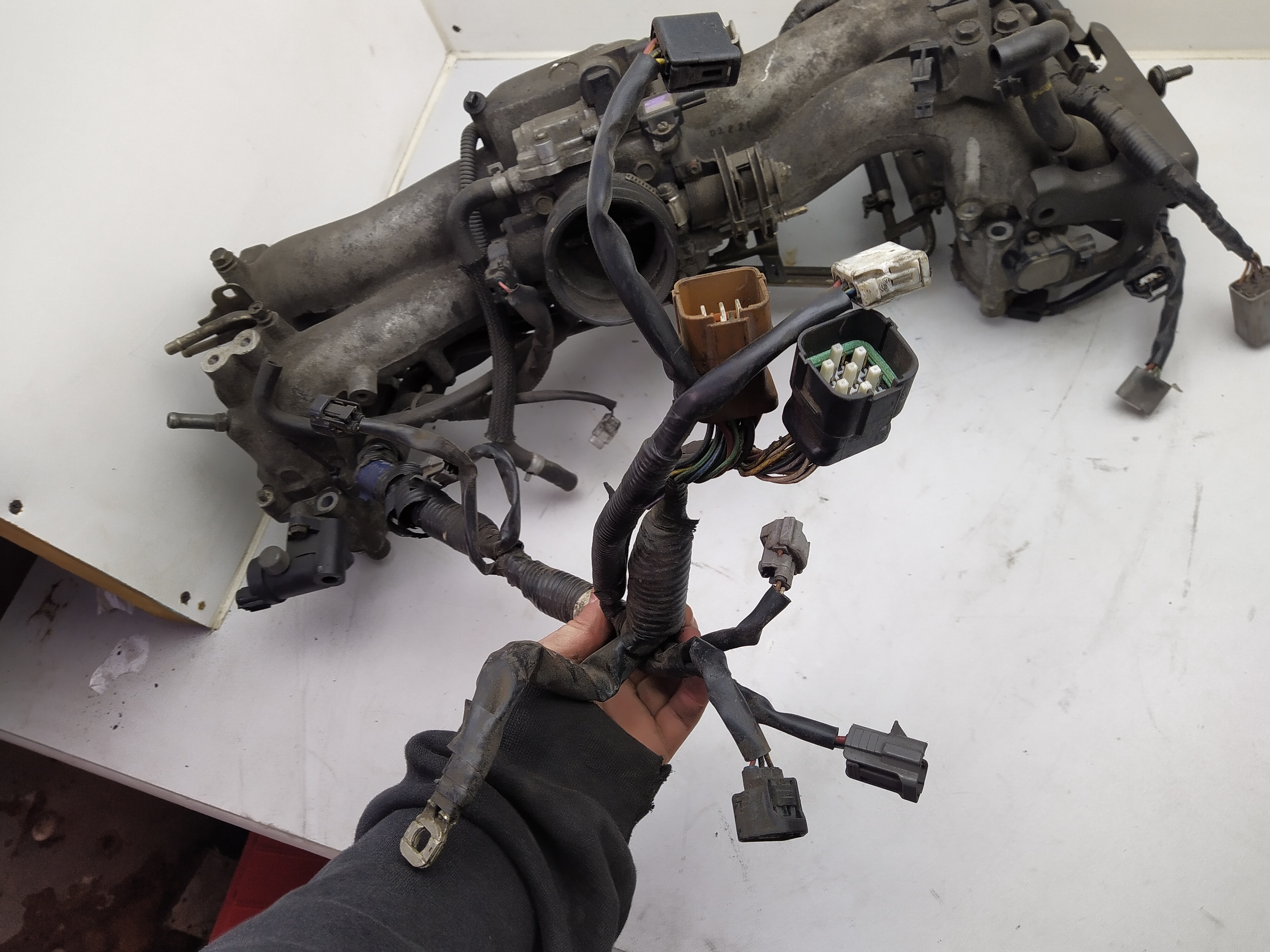 Subaru Impreza WRX Turbo EJ205 Ansaugbrücke mit Anbauteilen Drosselklappe TGV GD GG
