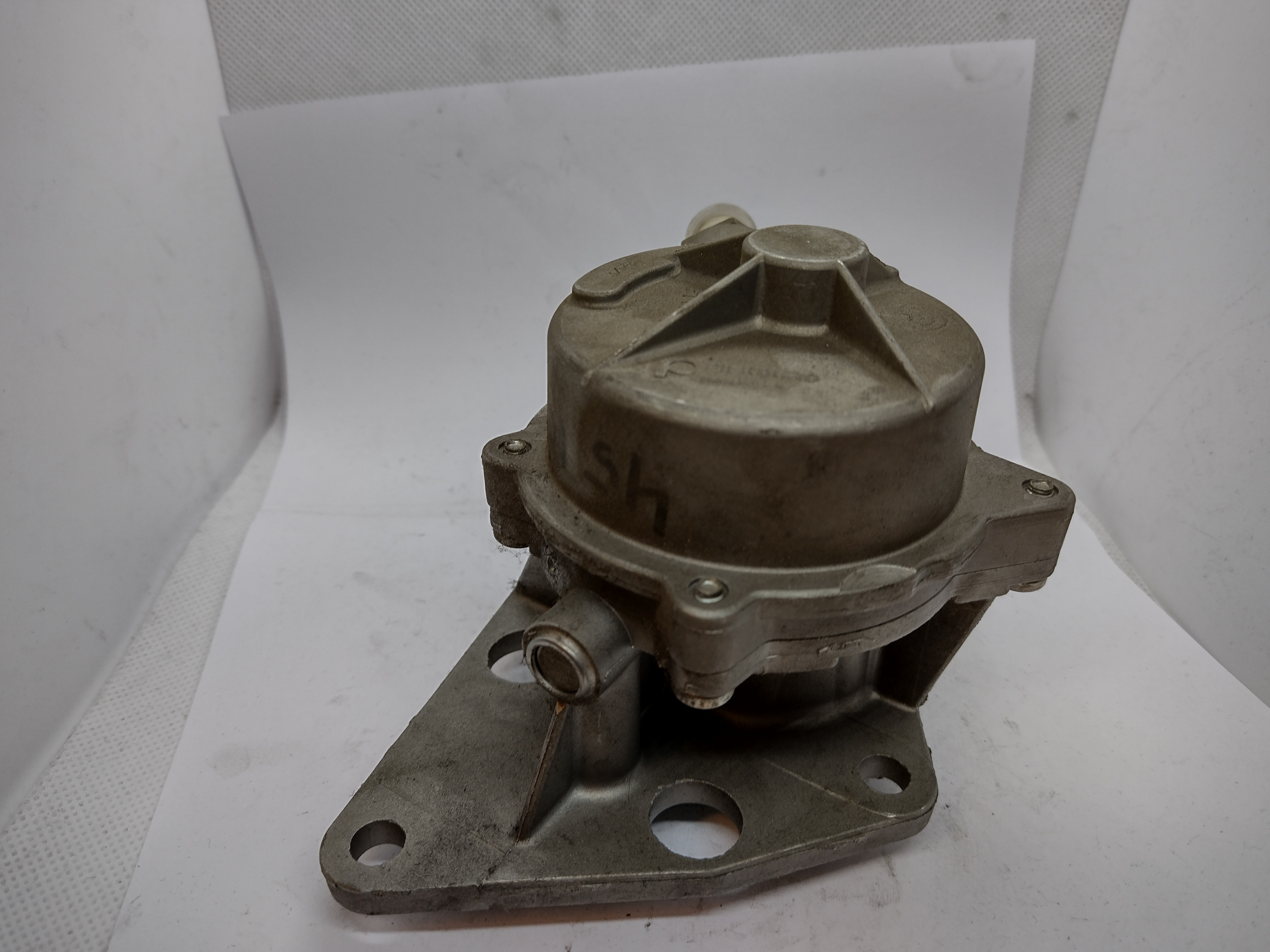 Peugeot / Citroen Pierburg Pumpe NEU NOS NEW