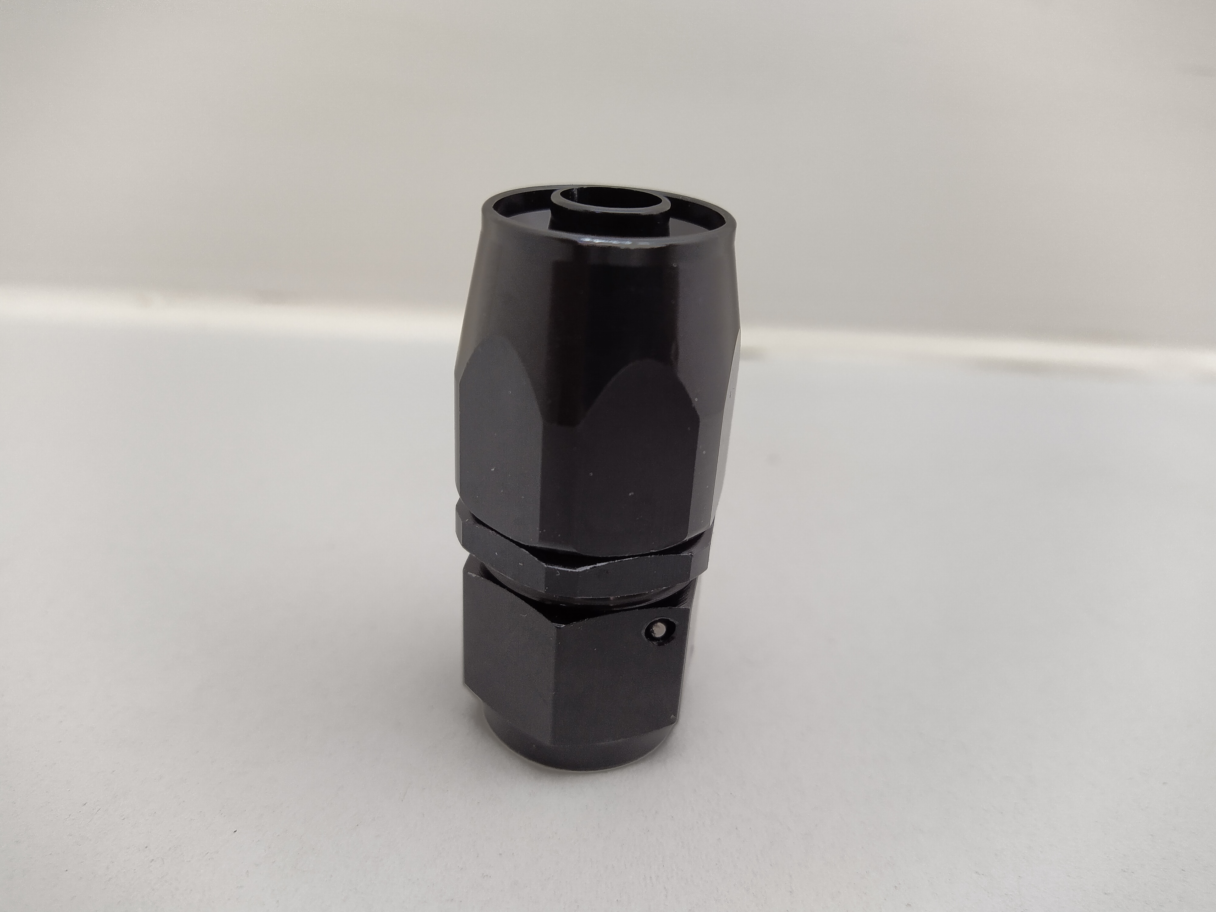 Alu-Fitting schwarz AN8 Dash 8 gerade