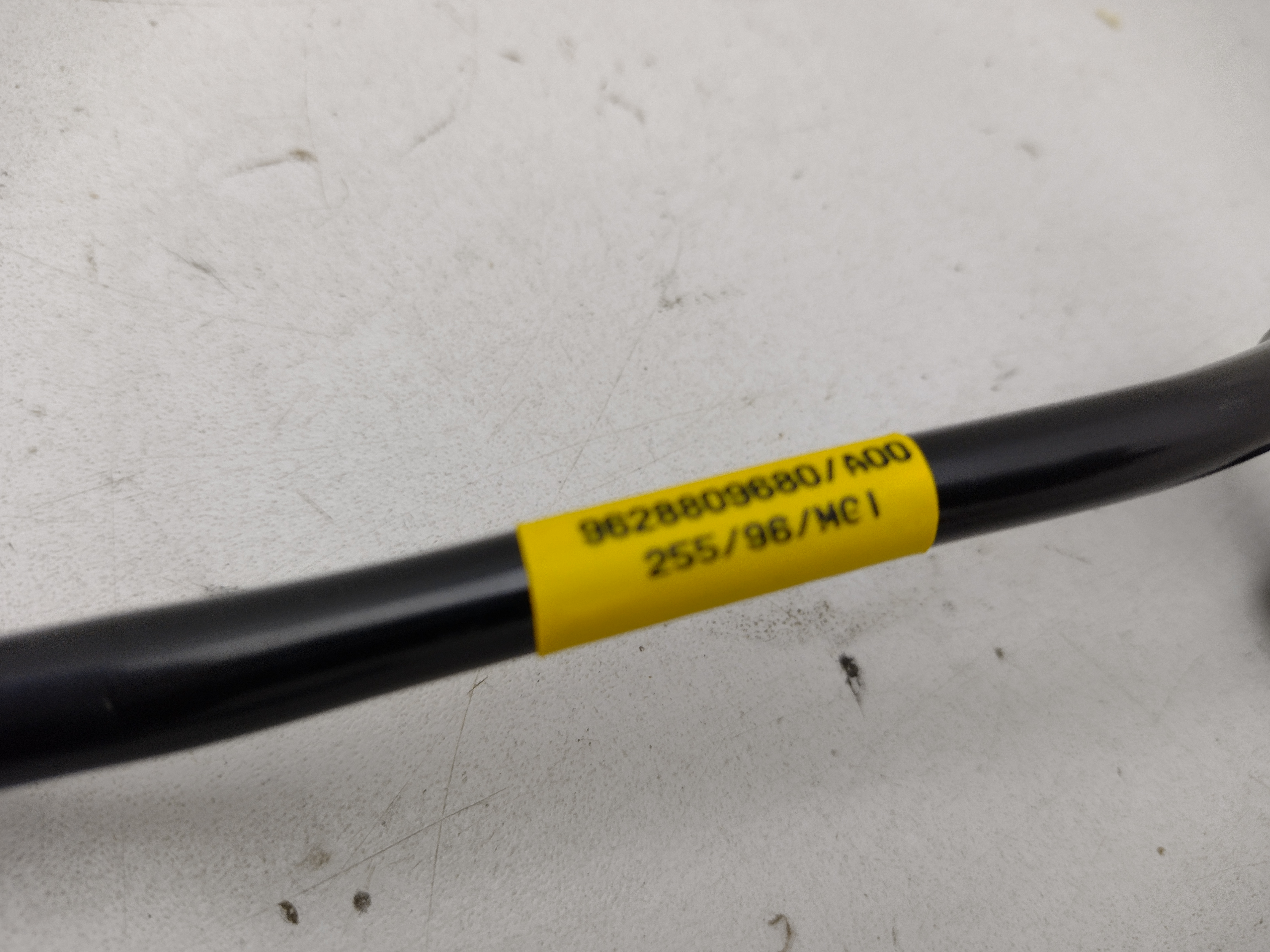 Peugeot / Citroen Kraftstoffleitung Kraftstoffschlauch 207 3008 308 508 1574HX NOS NEW