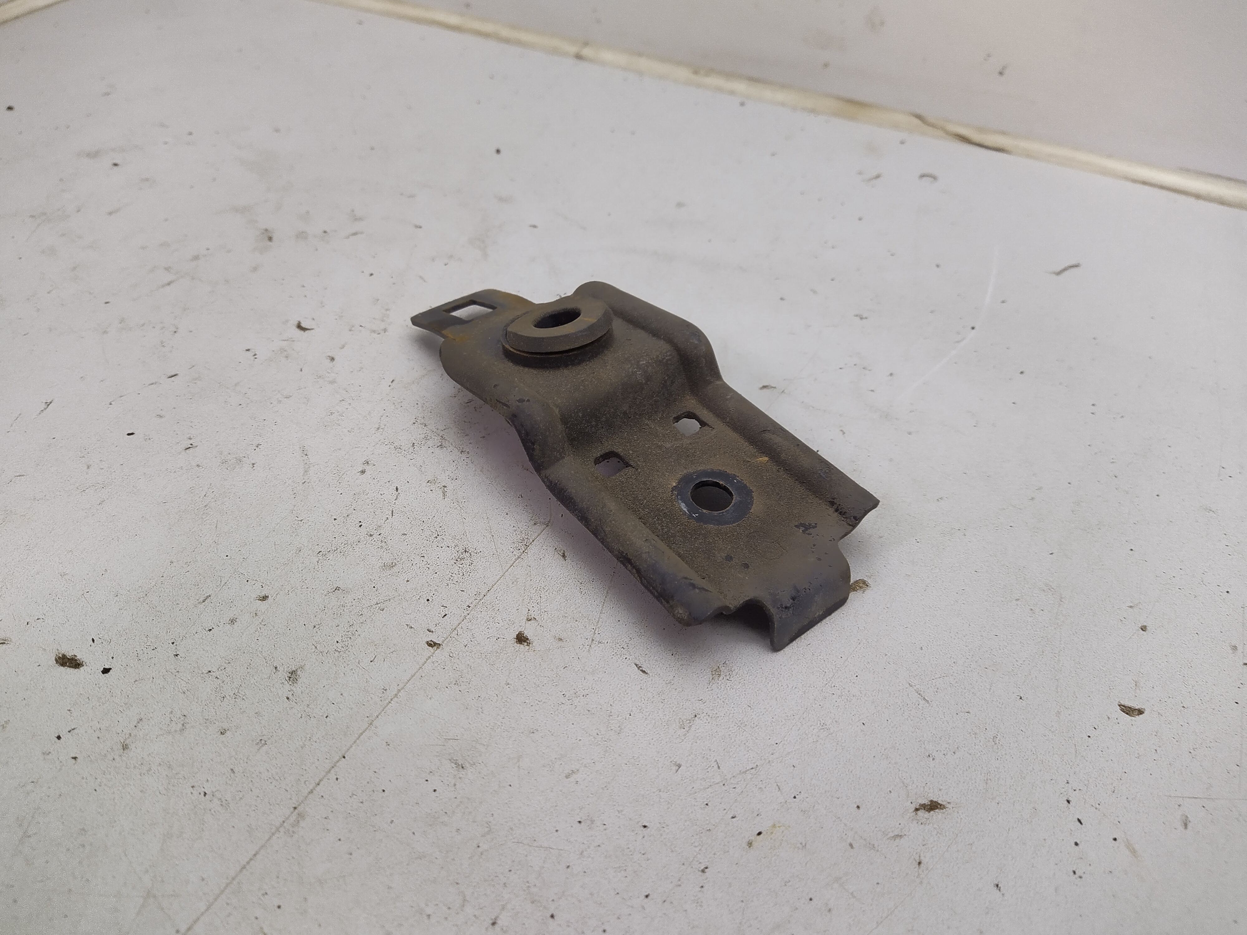 Kühlerhalter mit Gummi von Subaru Impreza 1 GC GF 93-00