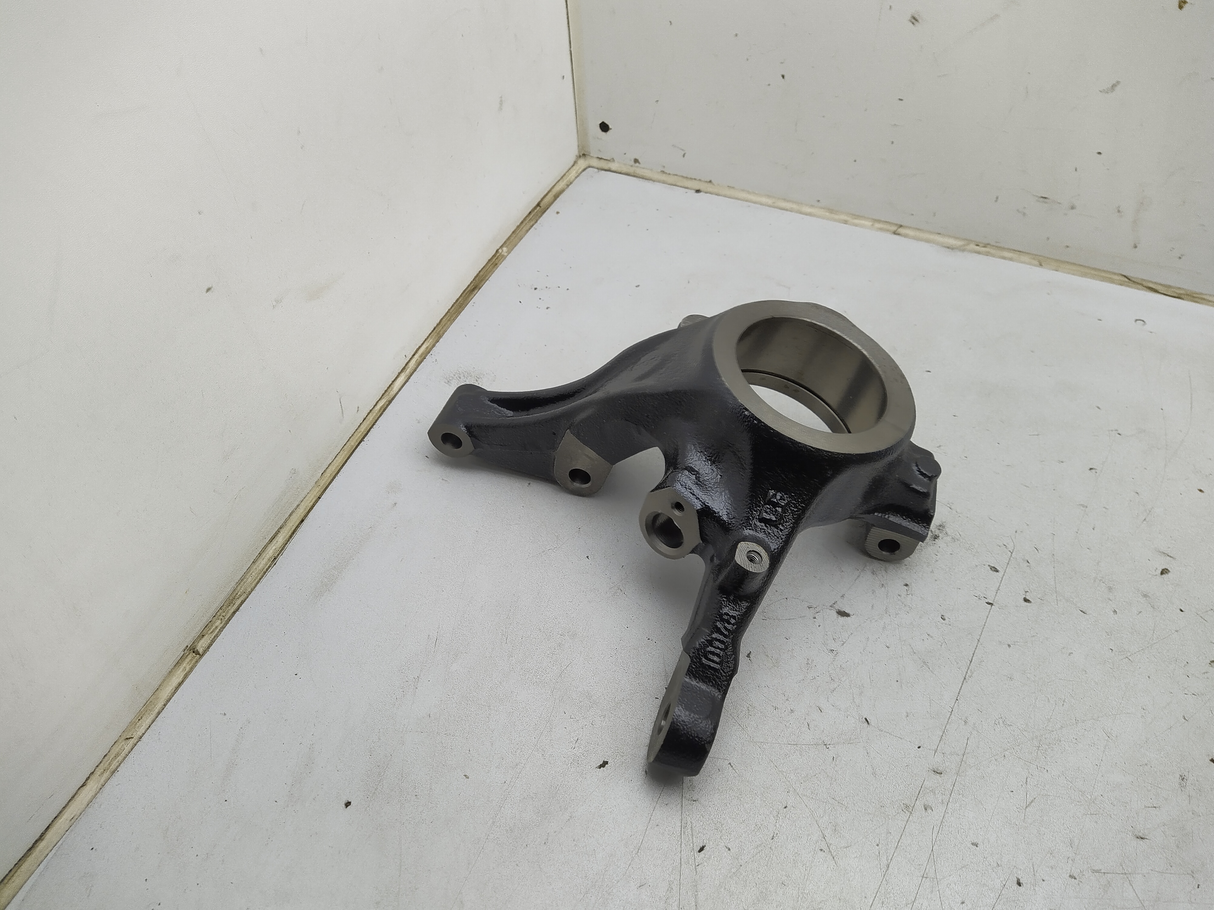 Citroen / Peugeot ACHSSCHENKEL VORNE RECHTS 364734 NEU NOS NEW