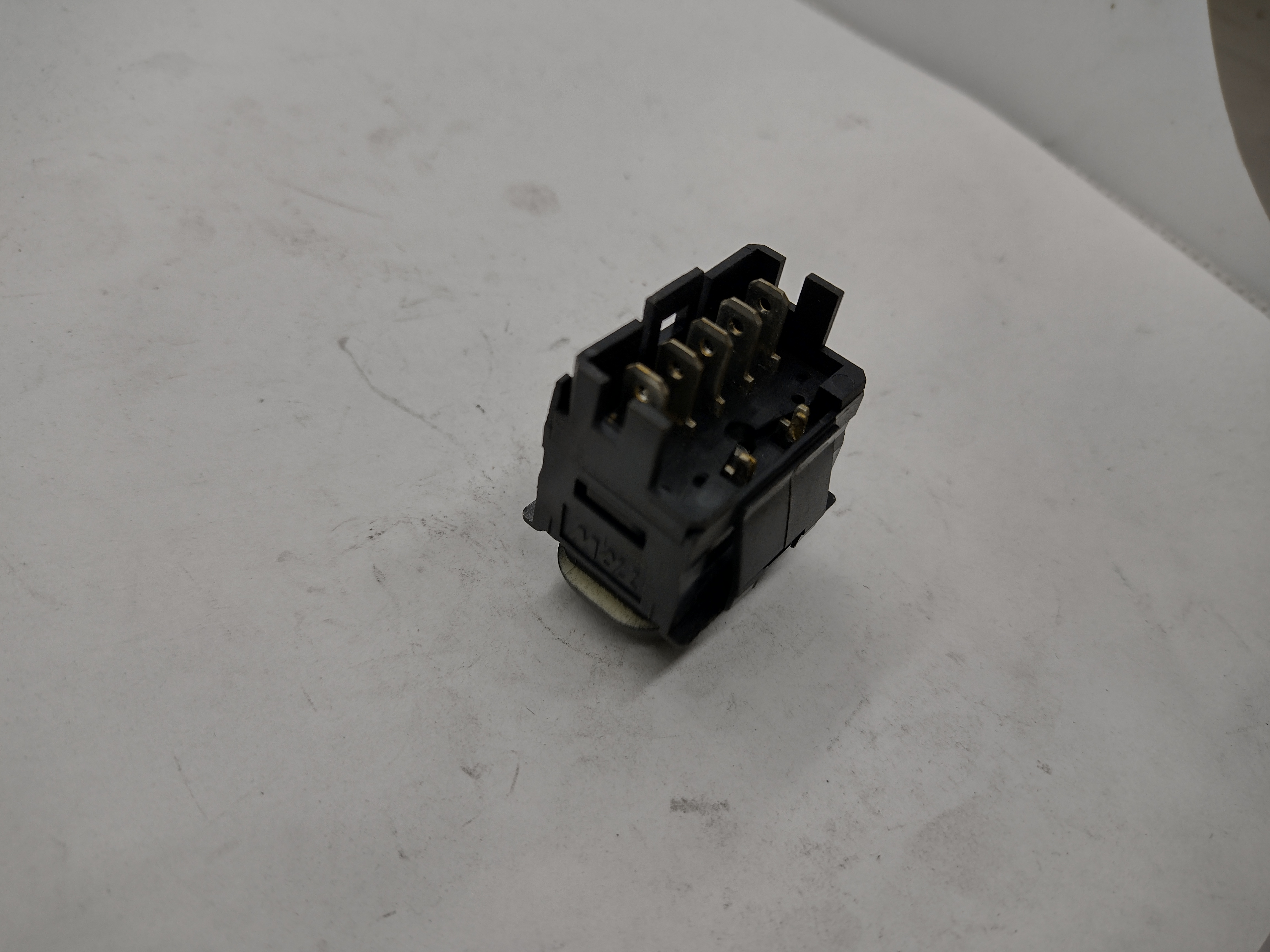 Peugeot / Citroen Schalter, Fensterheber 6552Z7 NEU NOS NEW 