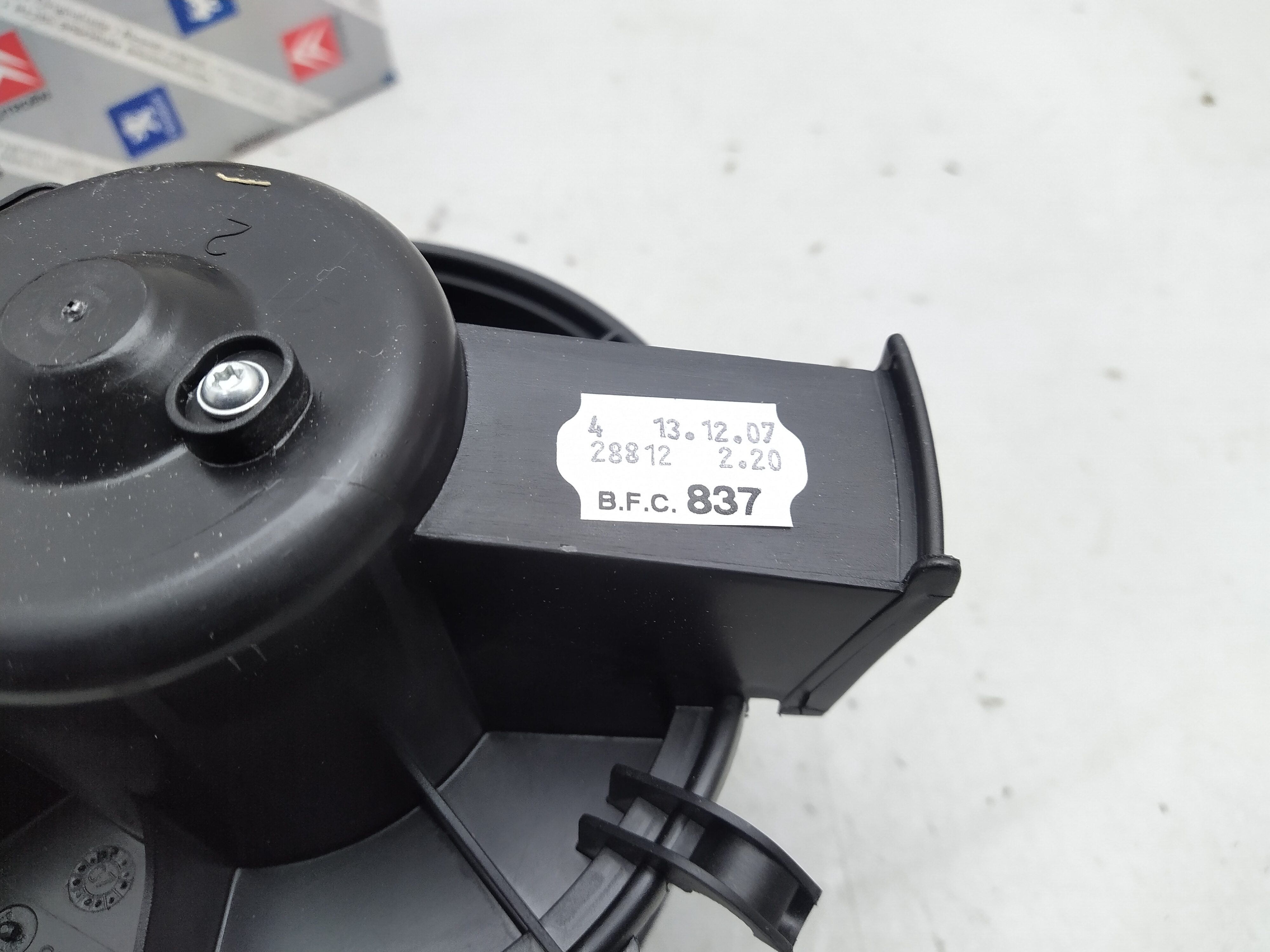 Peugeot 206 206+ GEBLÄSEMOTOR 6441J9 NEU NOS NEW