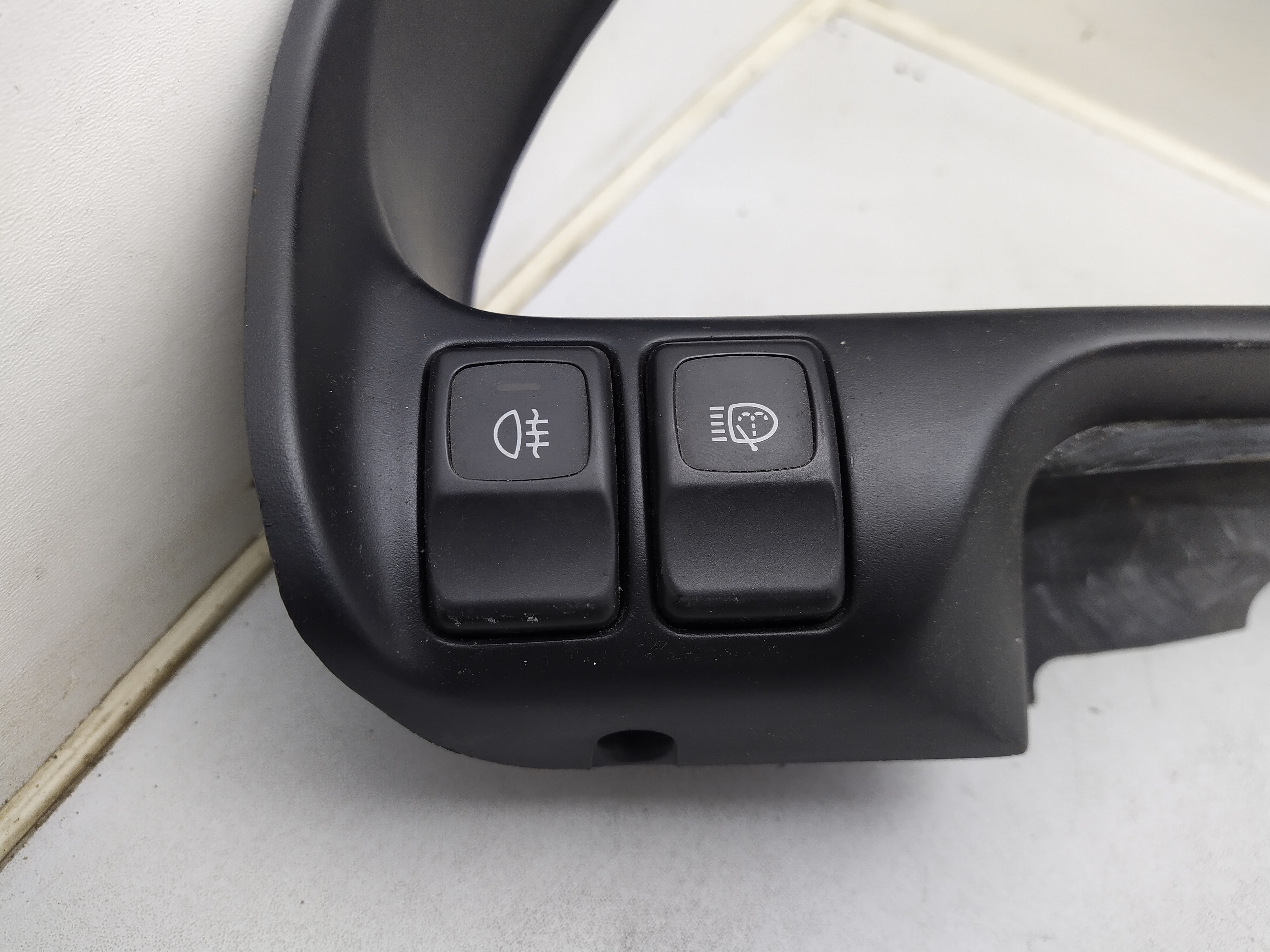Subaru Legacy Outback  BD BG Tachoblende mit Schalter Nebelschluss Scheinwerferreinigung Heckscheibe