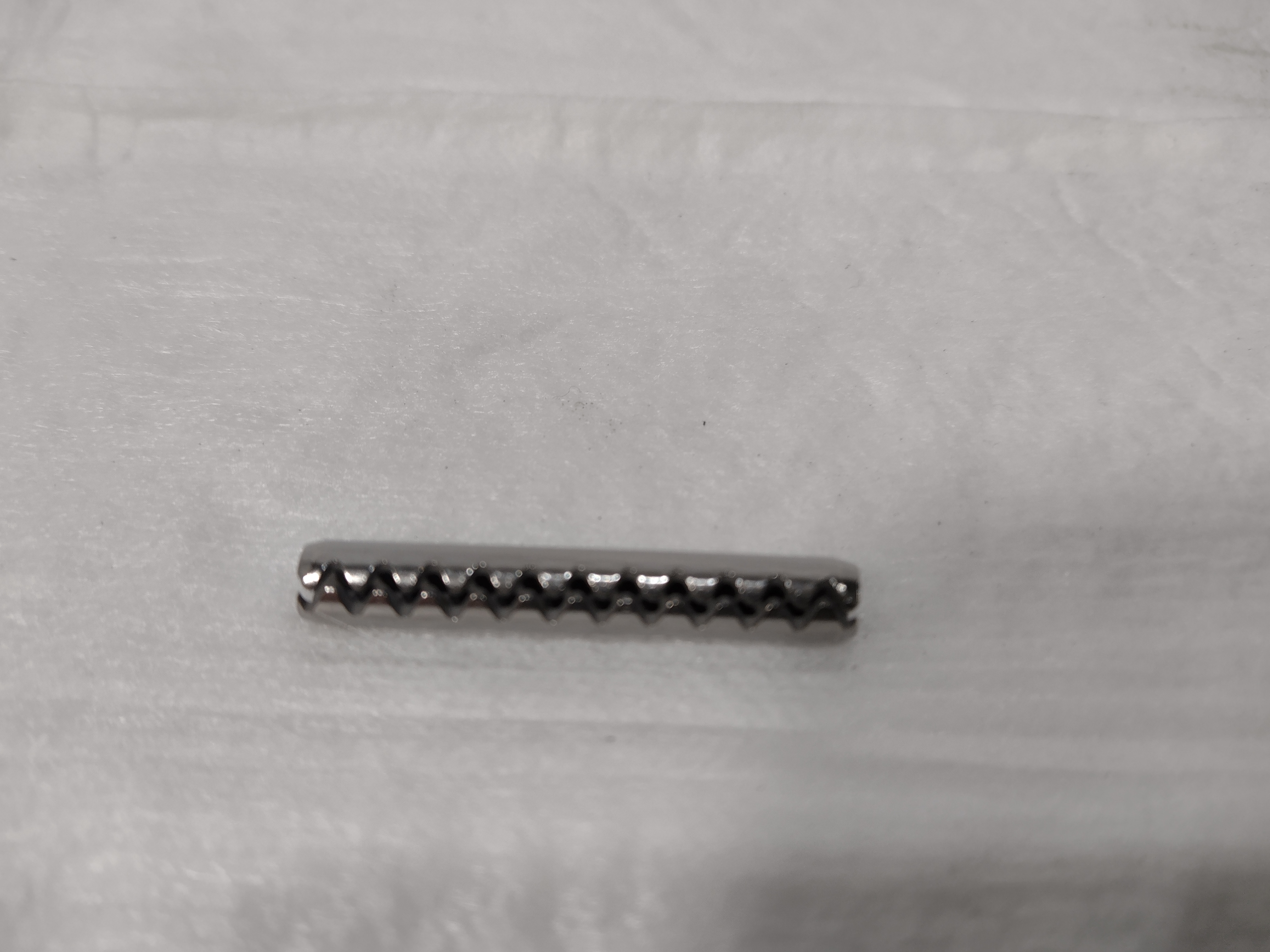 Feder Pin, Antriebswelle, 40x6 mm für Subaru Impreza GT 1992-1998, Forester 1998, Legacy 1991-1998 - 051906402