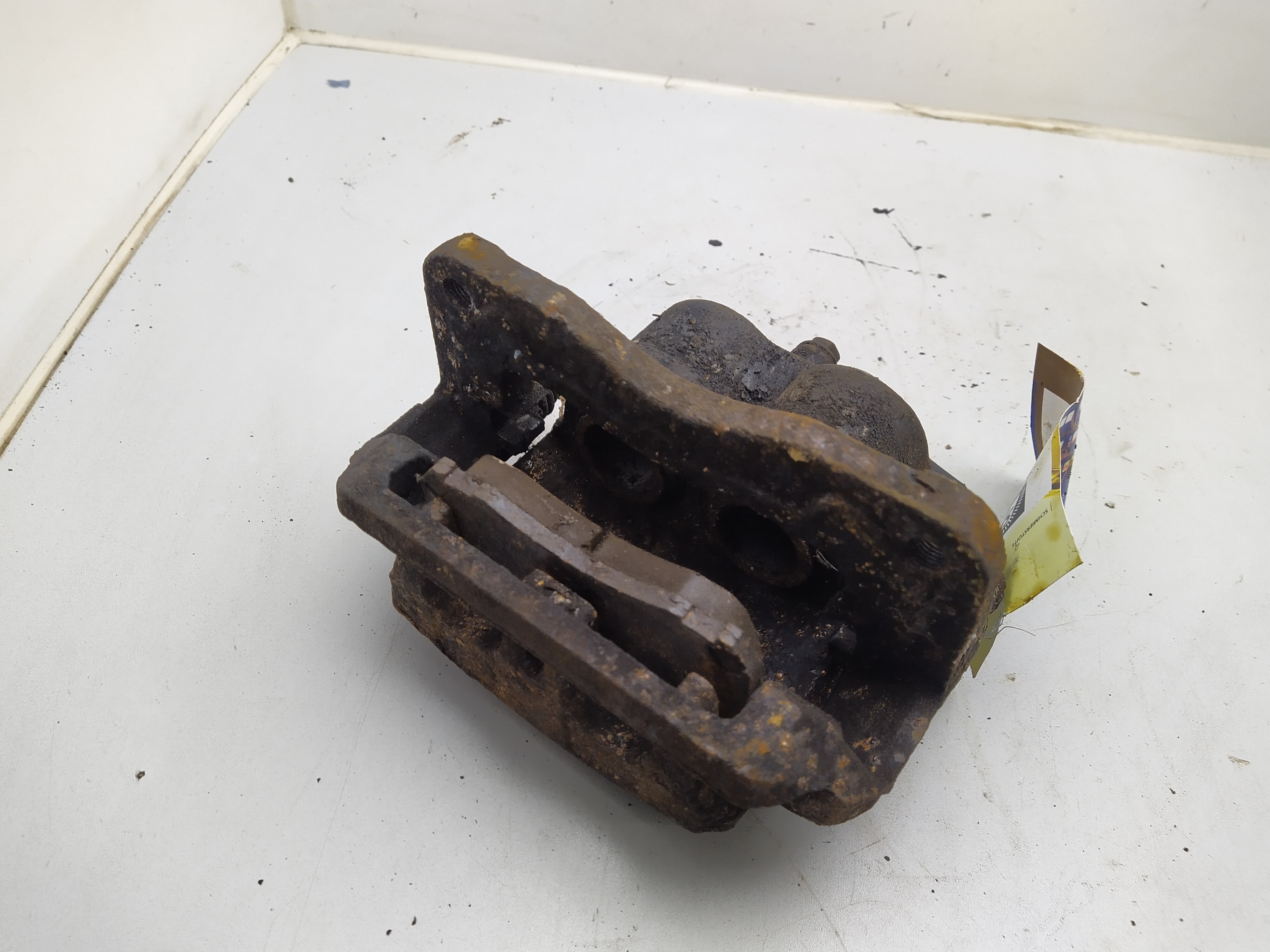 2 Kolben Bremssattel mit Halter vorne links SUBARU LEGACY 3 BE BH 2.5l 3.0l Turbo