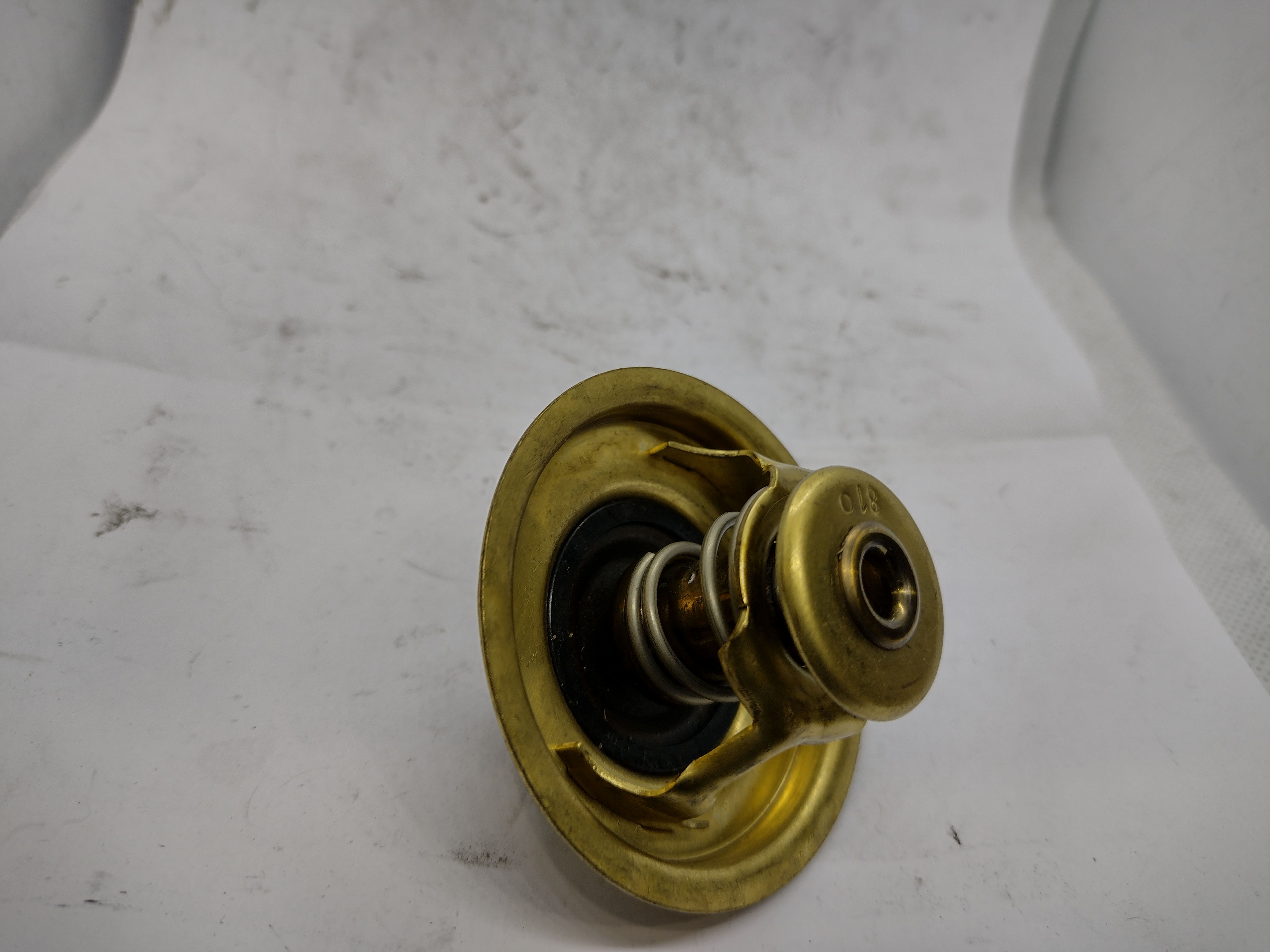 Peugeot / Citroen 81°C Thermostat 133820 NEU NOS NEW