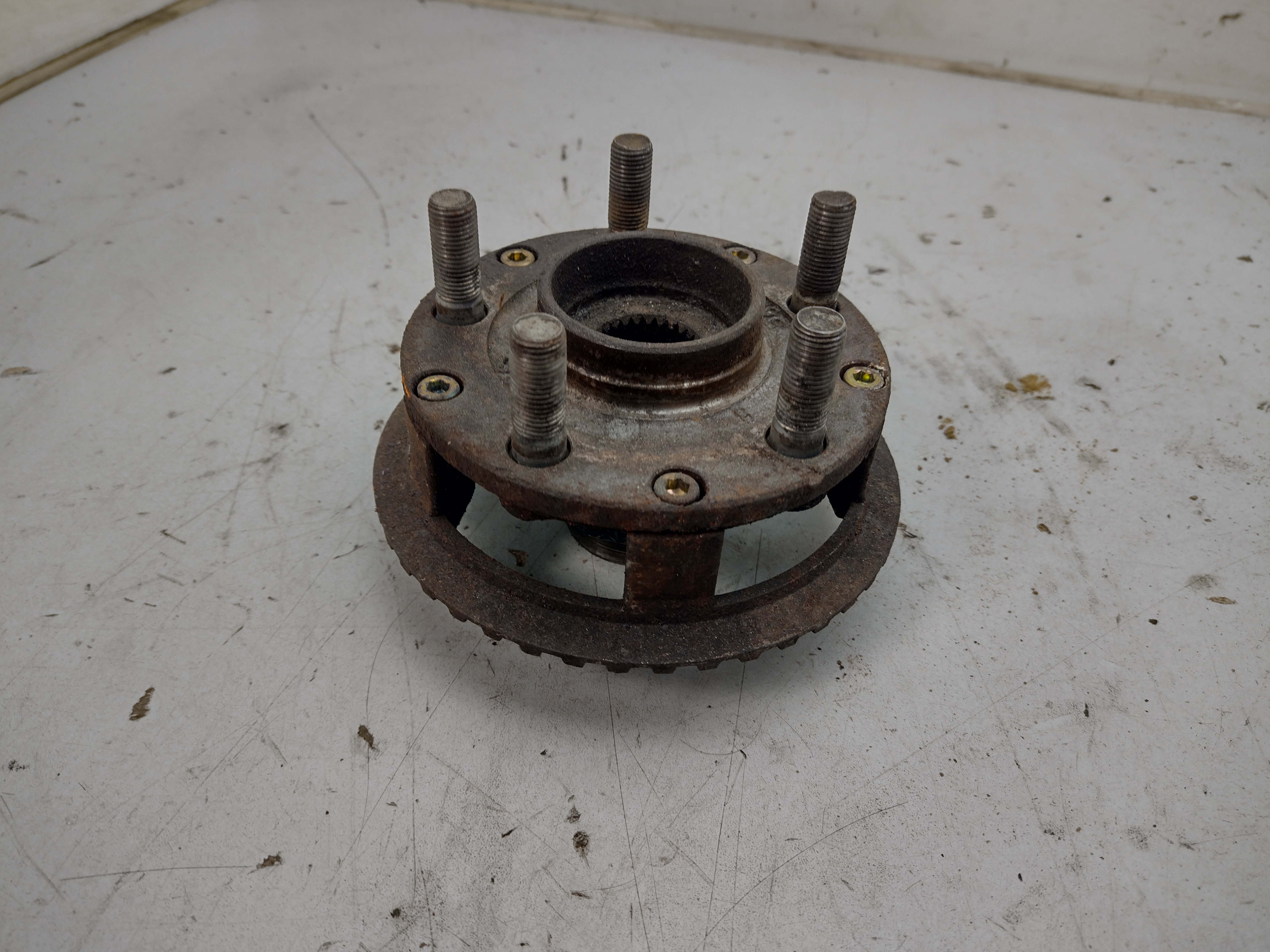 Radnabe vorne 5x100 mit ABS Ring für Subaru Impreza Legacy Outback Forester