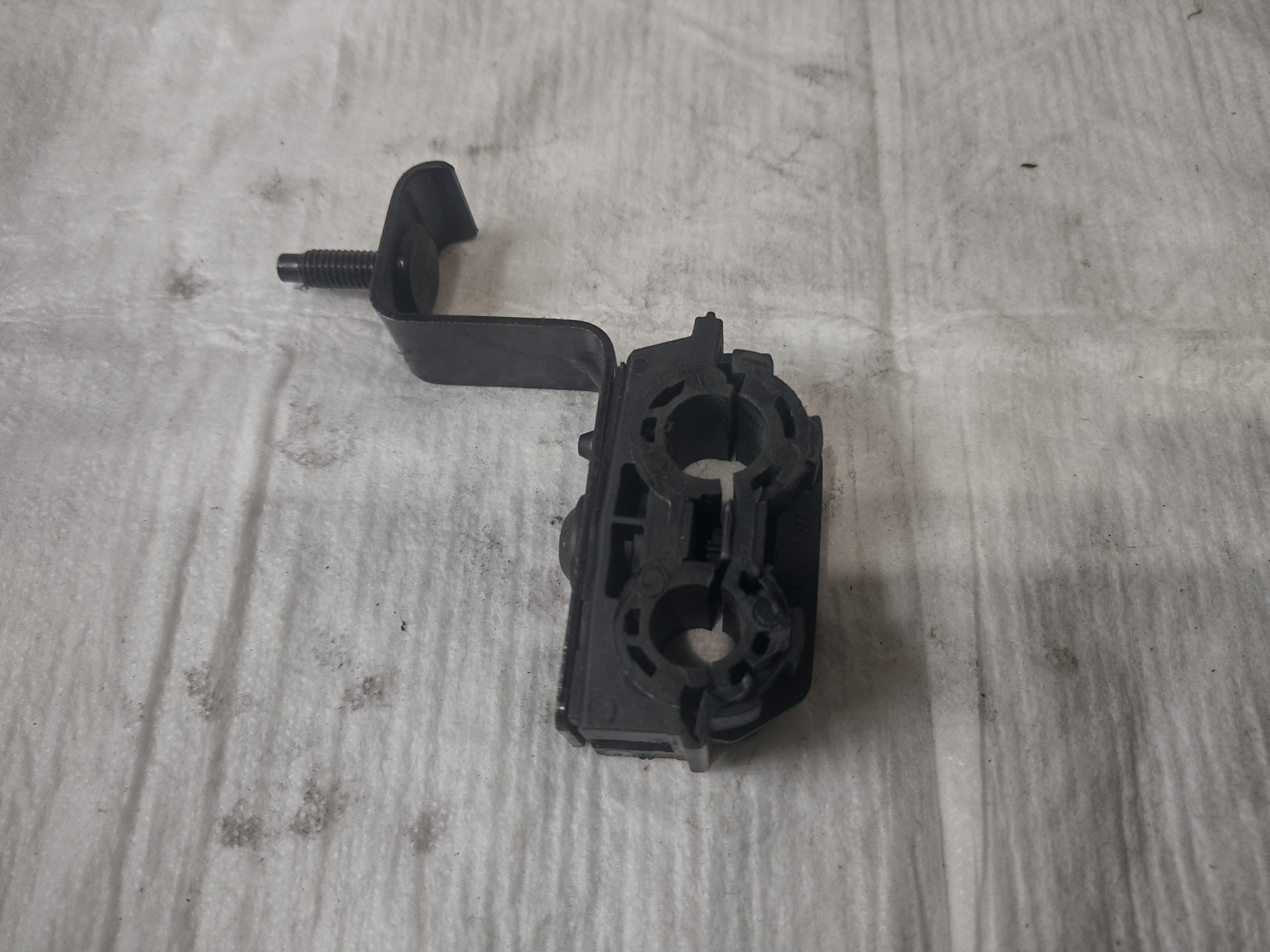 Peugeot / Citroen Halter 401989 4019C0 NEU NOS NEW