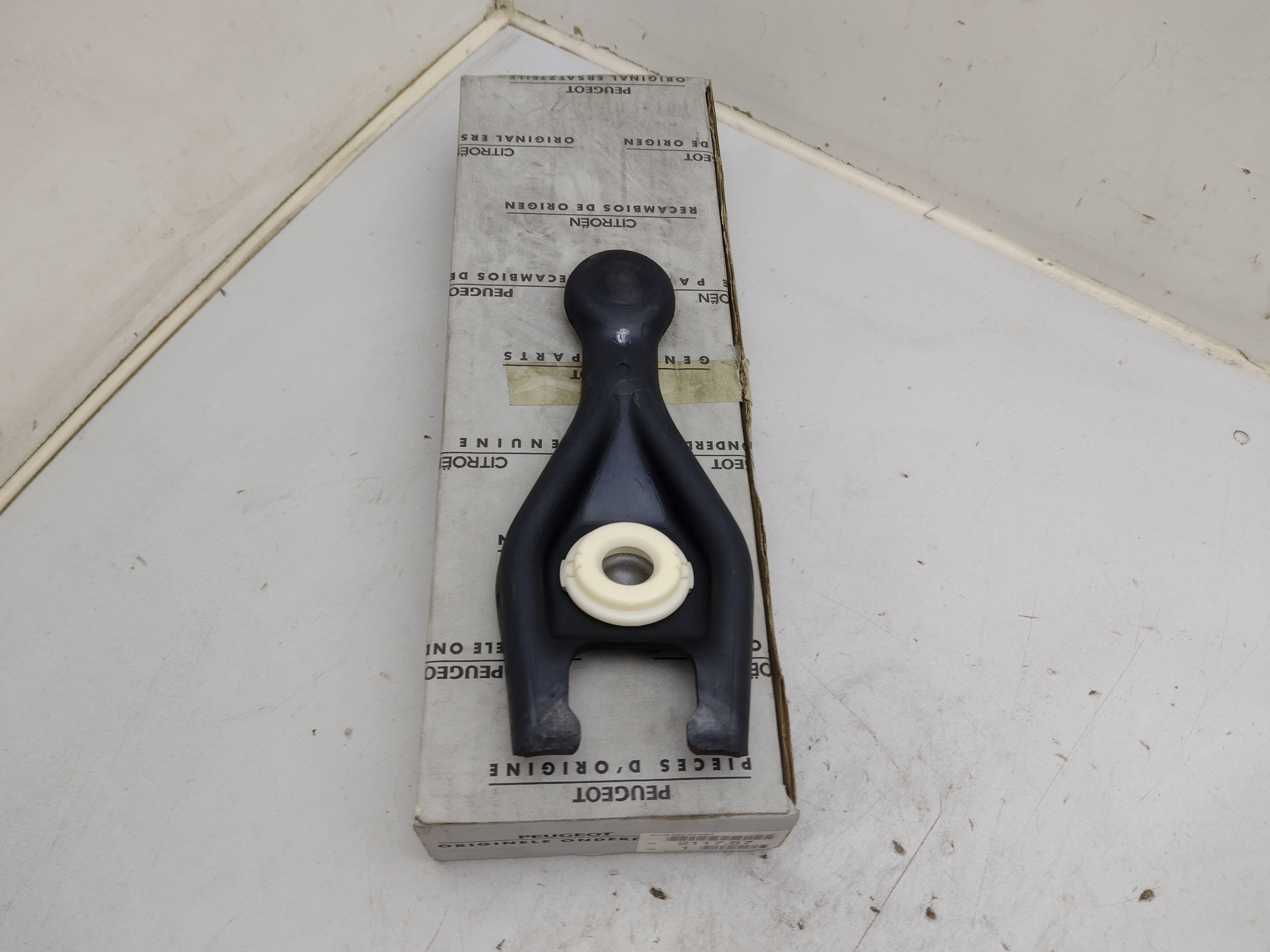 Peugeot / Citroen KUPPLUNG AUSRÜCKGABEL 211757 NOS NEW OEM