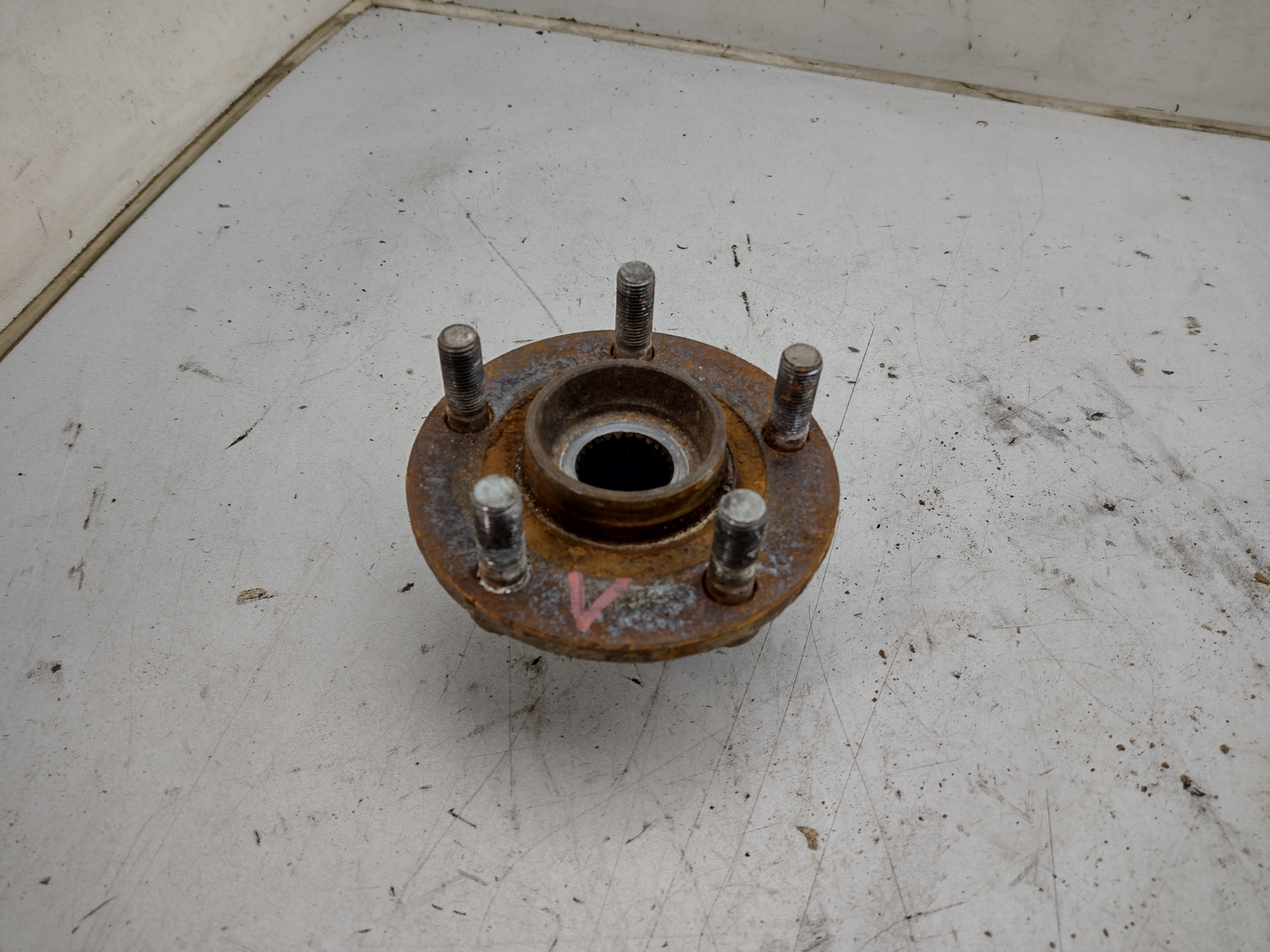Radnabe vorne 5x100  für Subaru Impreza Legacy Outback Forester