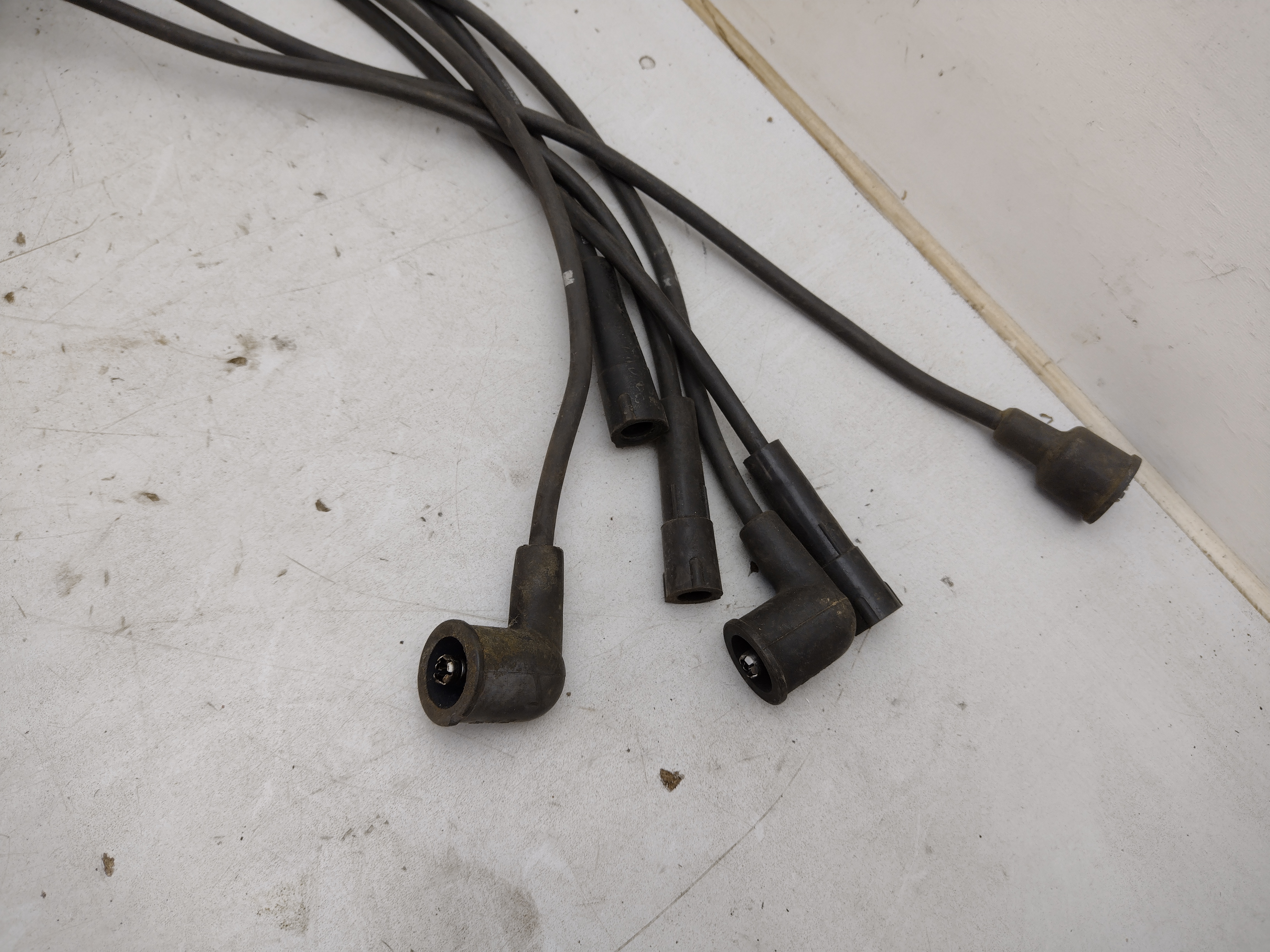 Restbestand Konvolut an Zündkabel für div Subaru Modelle