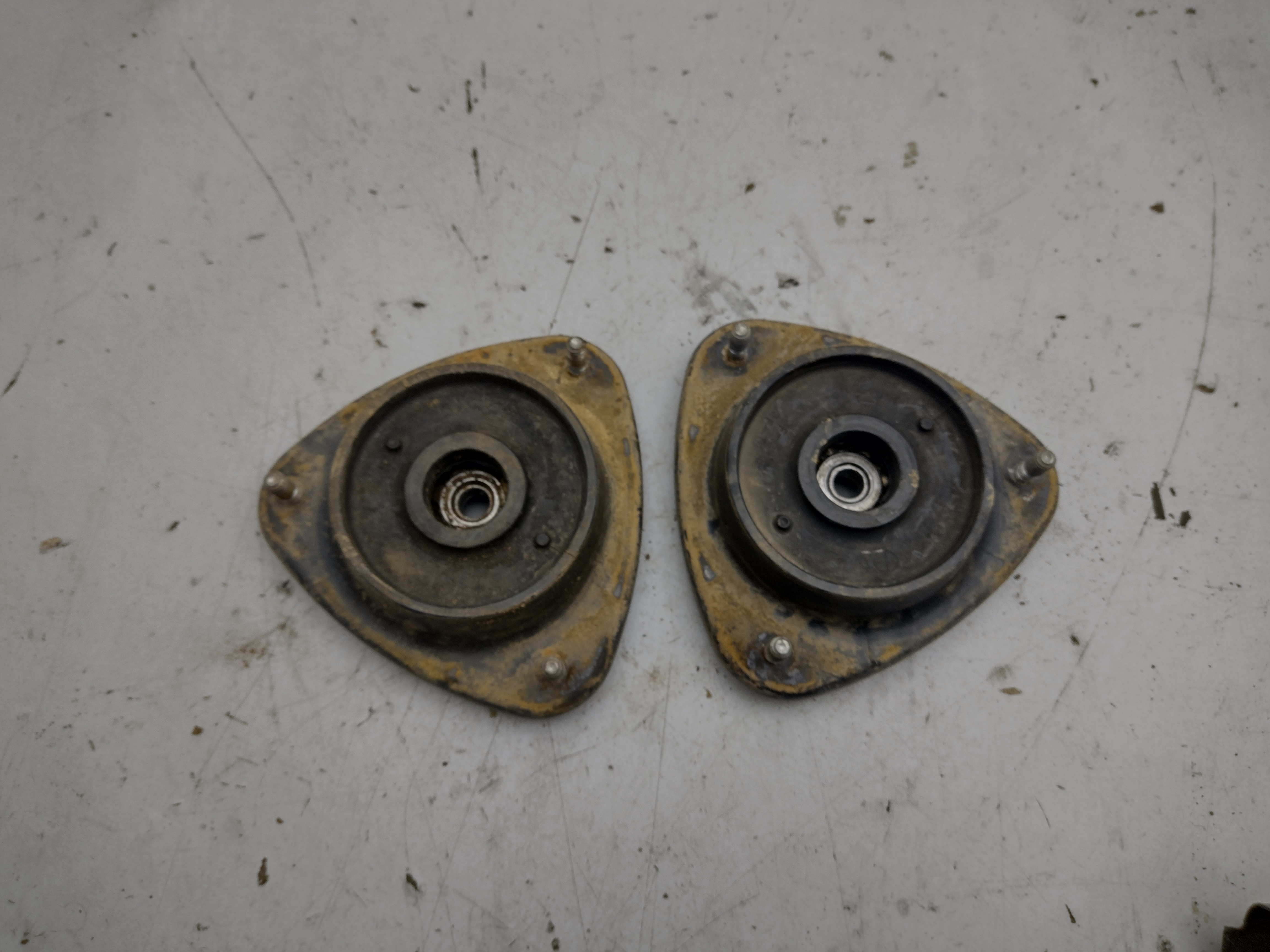 Satz STI Gruppe N Domlager vorne für Subaru Impreza GC GF GD GG 01-08