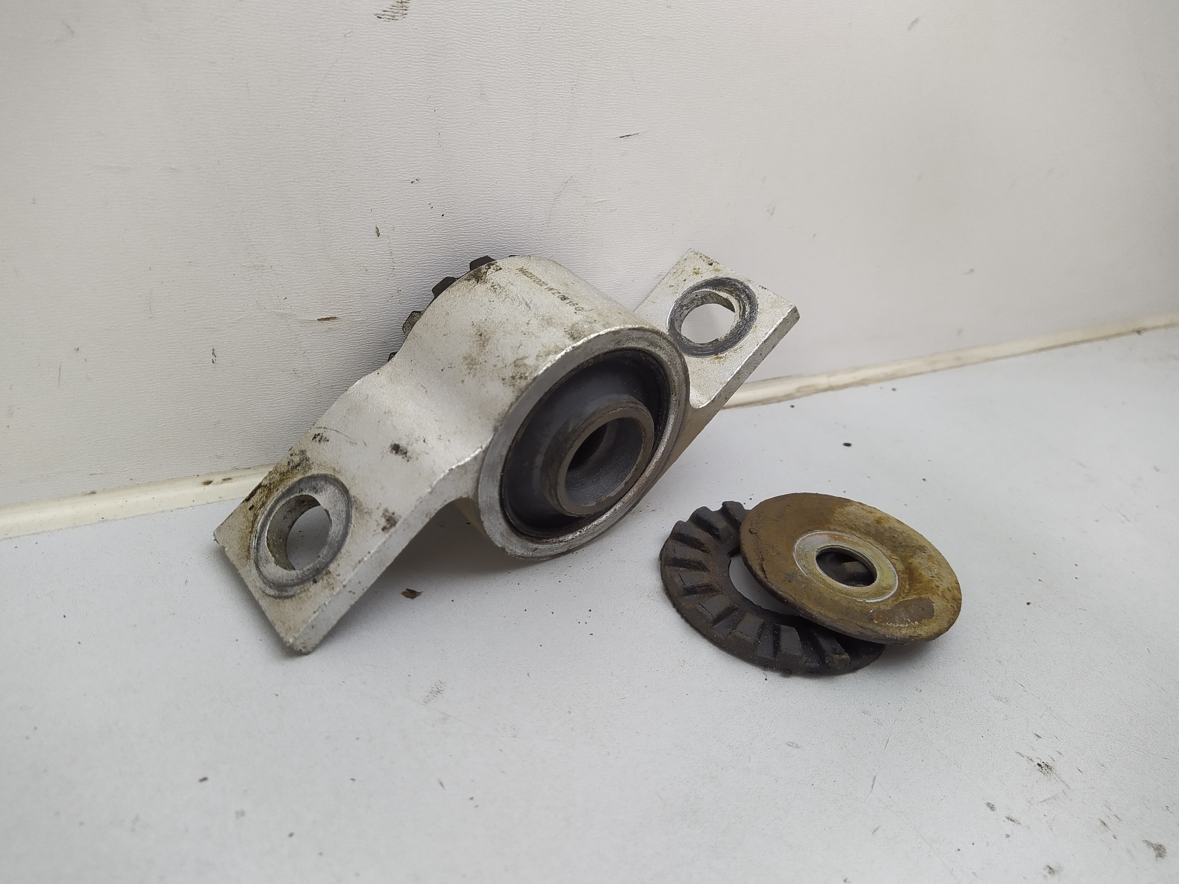 Querlenkerlager vorne für Subaru Impreza / Forester / Legacy 