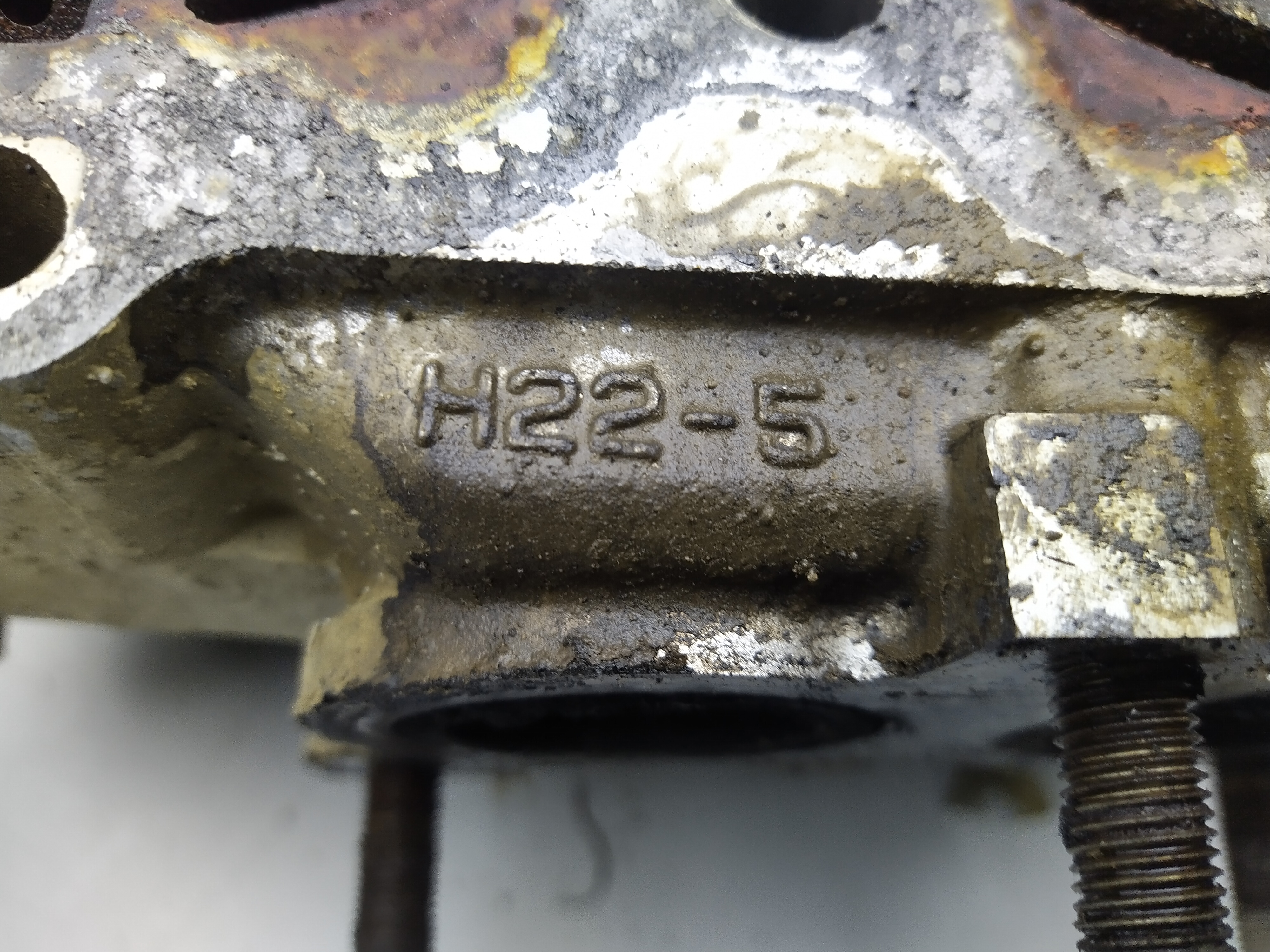 Paar Zylinderköpfe Subaru Legacy 1 BC BJF 2.2 2,2 EJ22 137PS