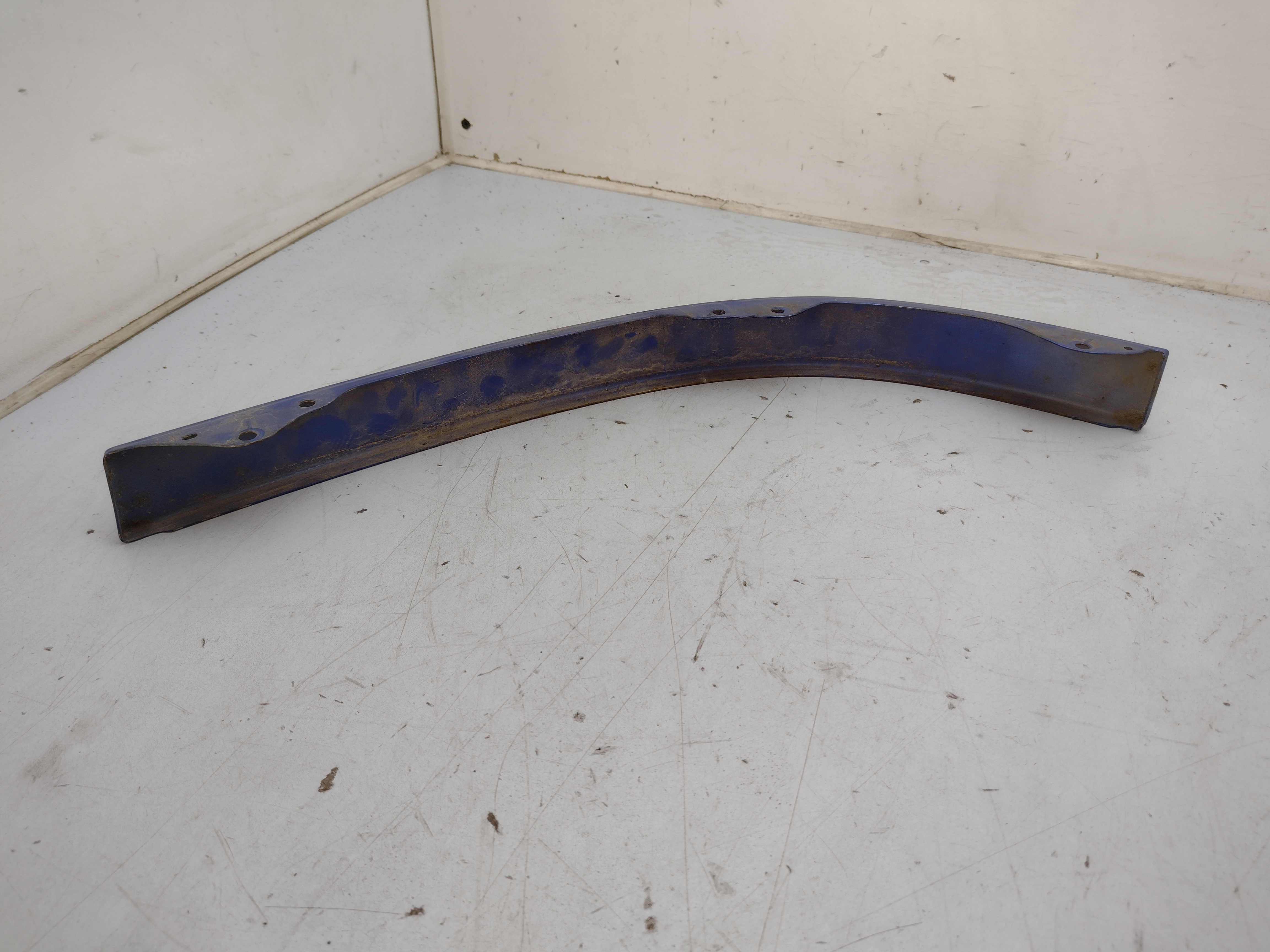 Zierleiste hinten links unter Rückleuchte für Subaru Impreza 1 GC GF 93-00 blau