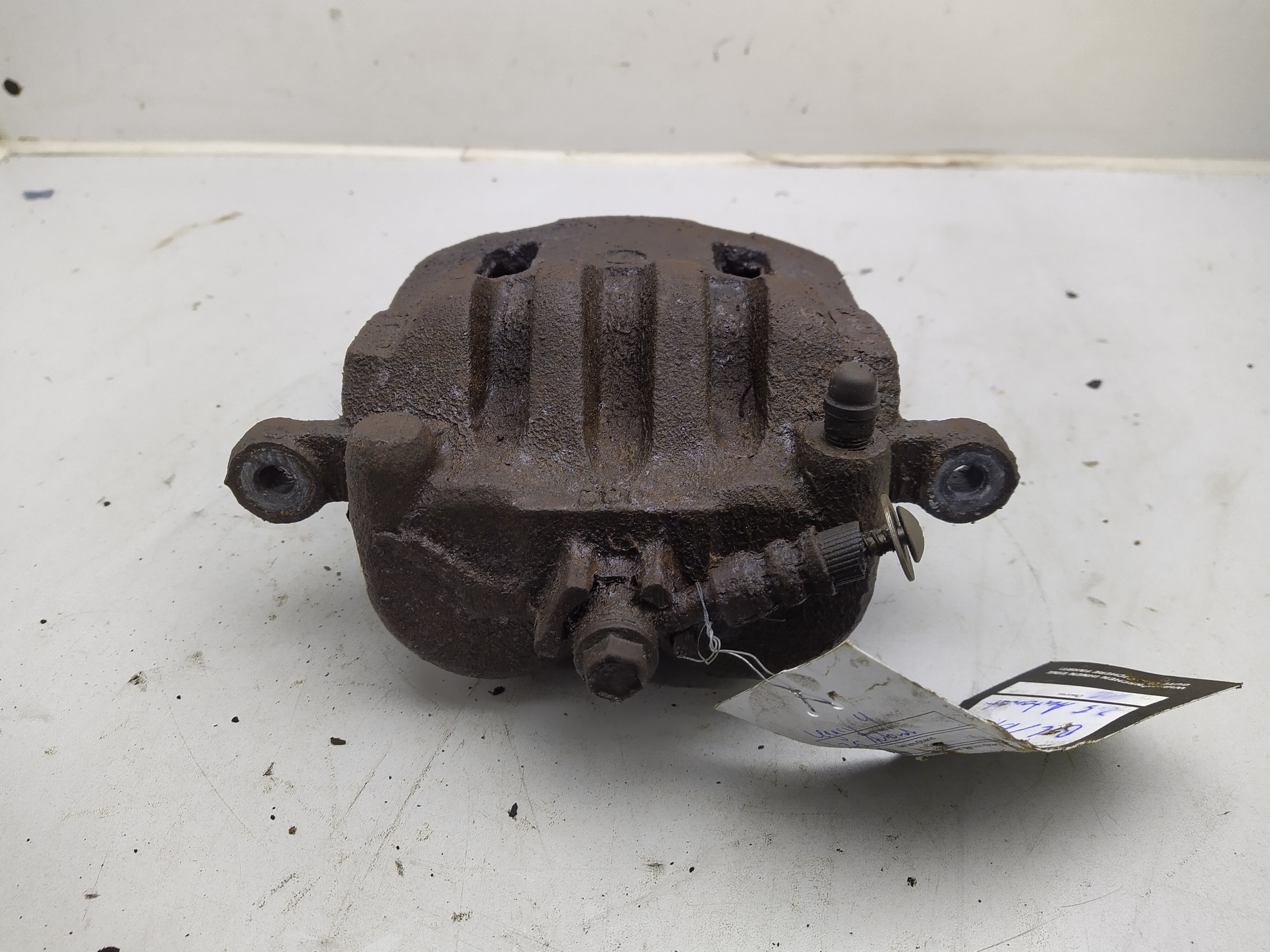 2 Kolben Bremssattel vorne links SUBARU LEGACY 4 BL BP Outback  2.5l 3.0l