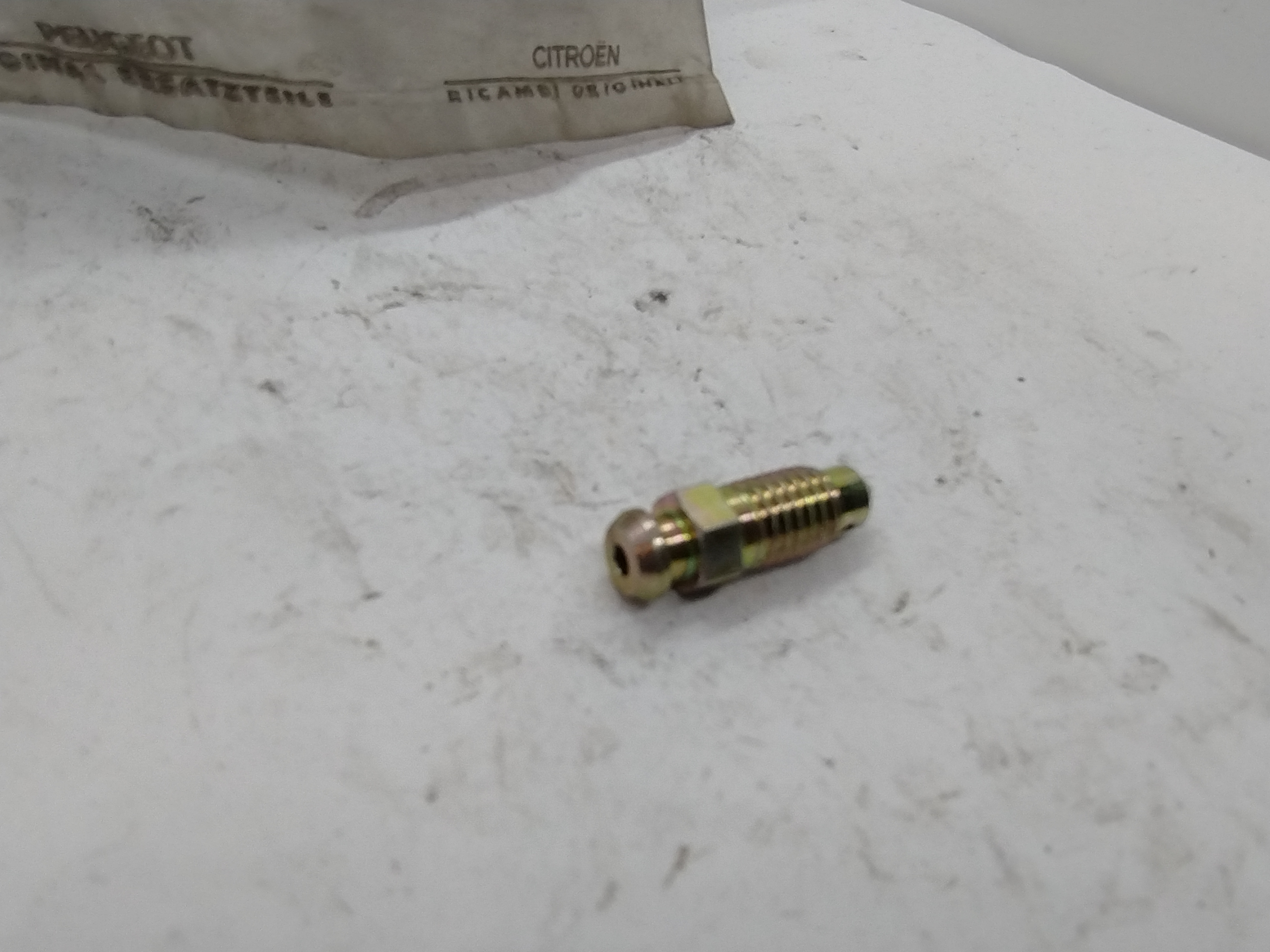 Citroen / Peugeot M8 ENTLÜFTSCHRAUBE BREMSZYLINDER 442818 NEU NOS NEW