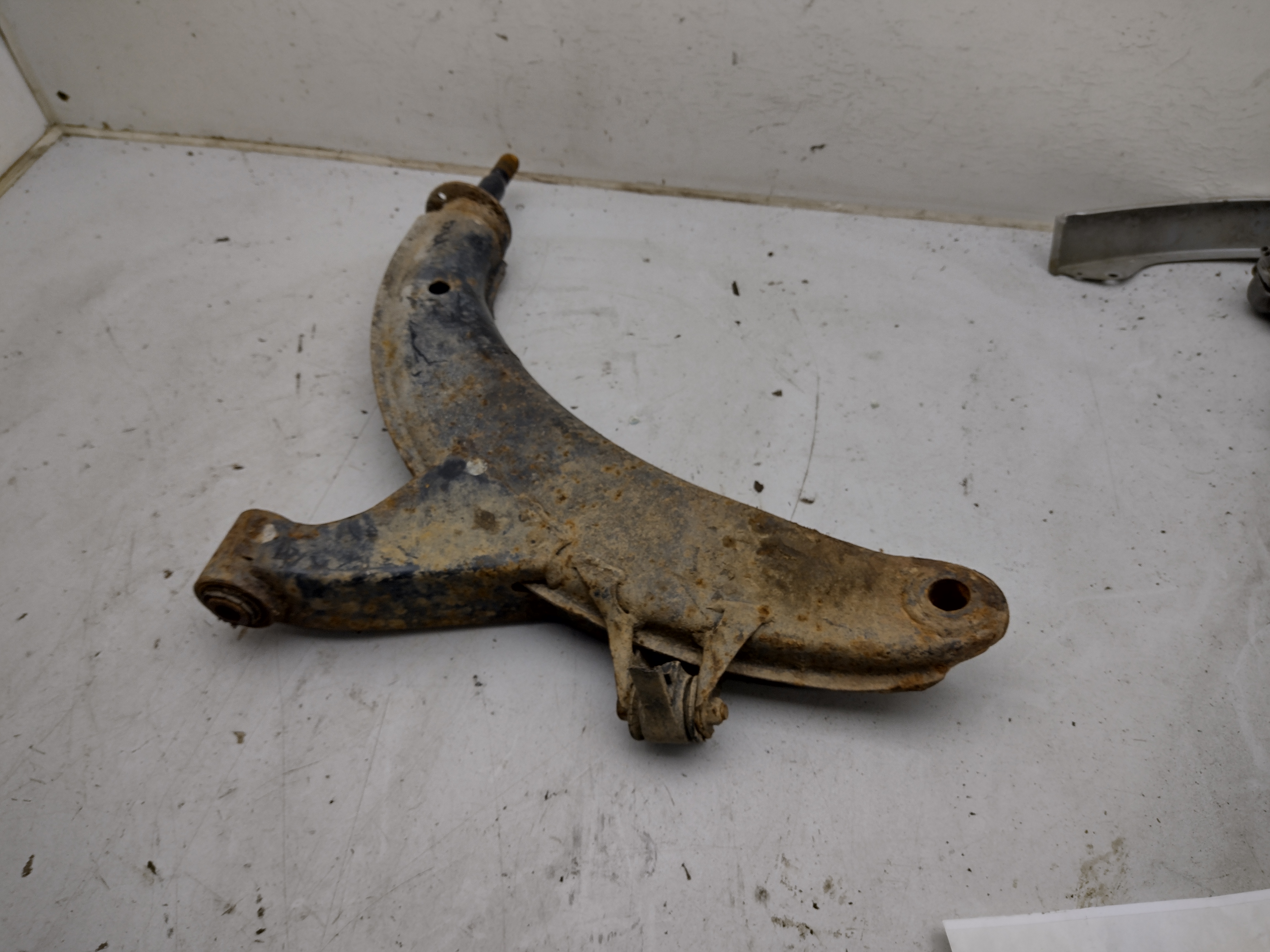Querlenker vorne links für Subaru Legacy 1 BC BJF 89-94