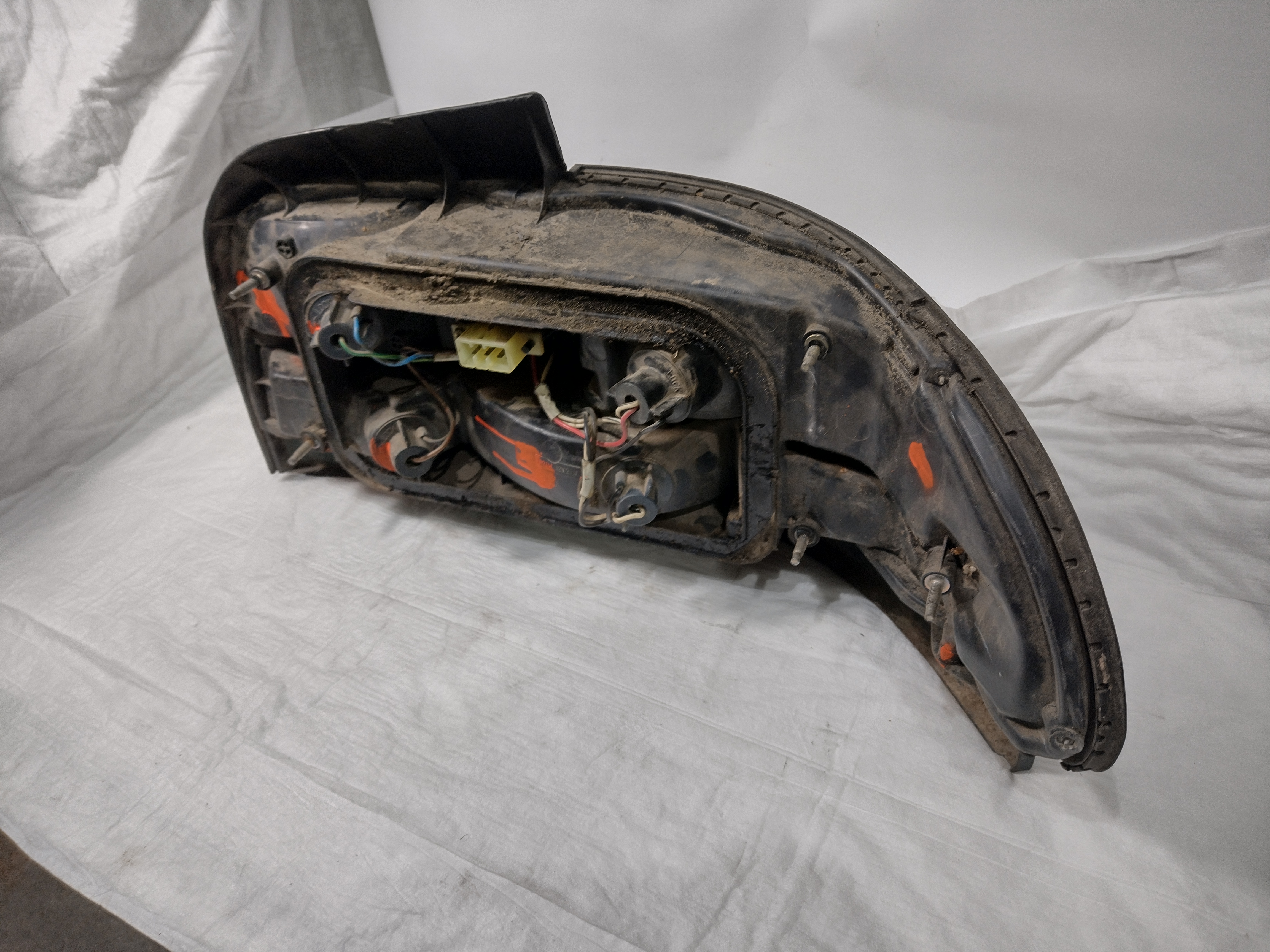 Rücklicht Rückleuchte hinten links Subaru Impreza GC8 Limo Sedan