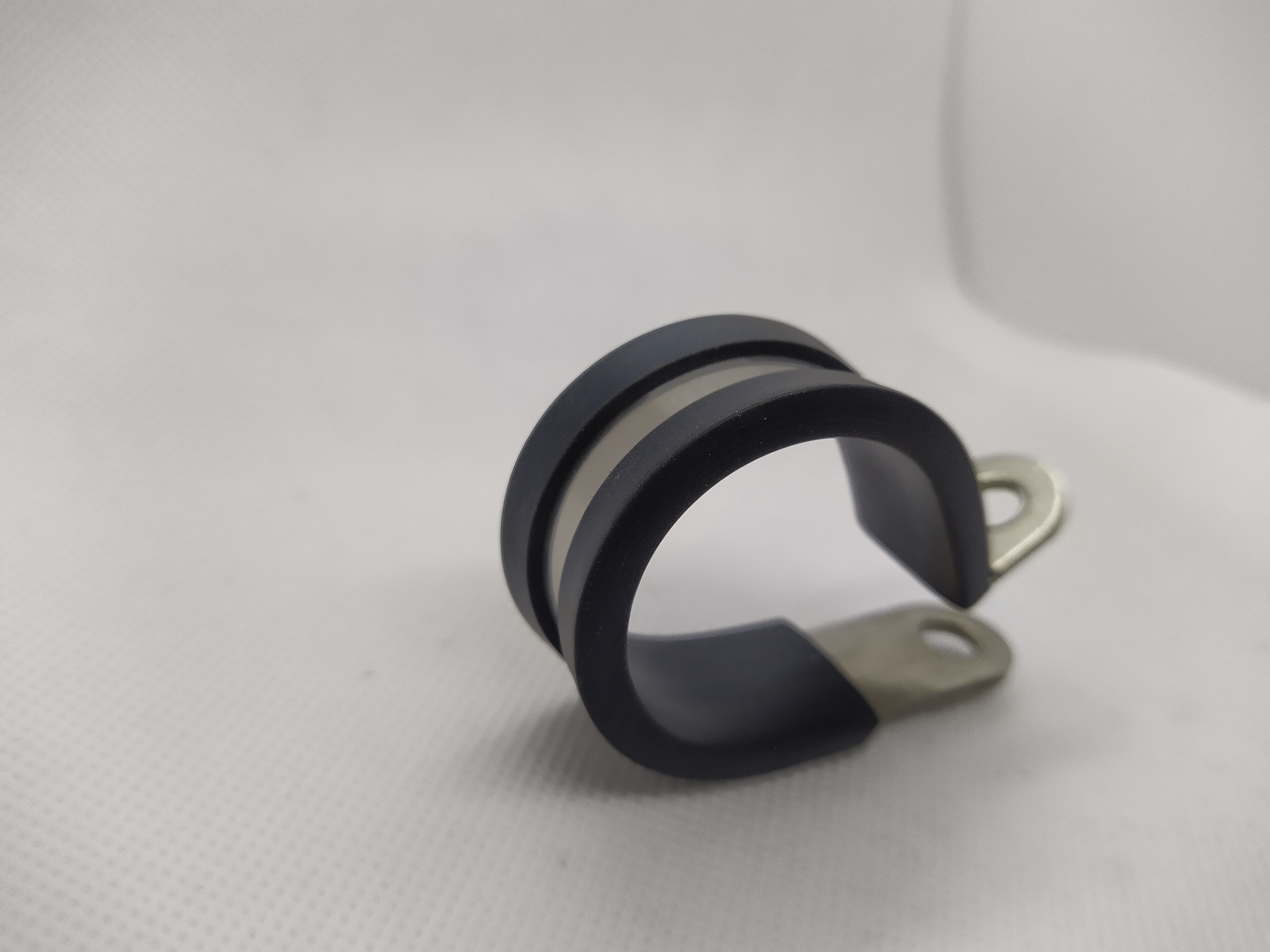32mm gepolsterte Schlauchbefestigungsschlaufe Schlauchklemme aus Edelstahl V2A