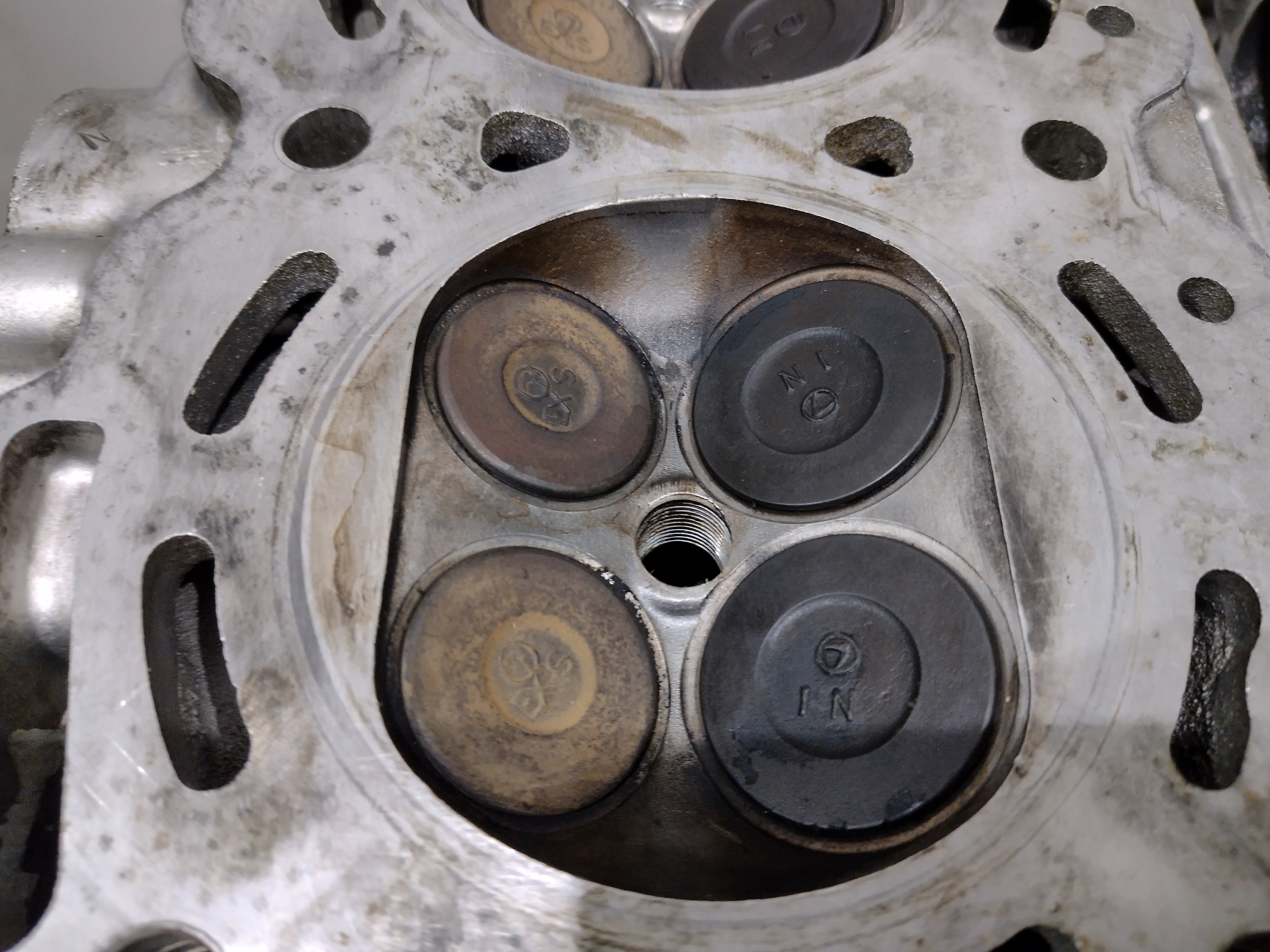 Satz Zylinderköpfe mit Nockenwellen für Subaru Impreza GT WRX V2 EJ20G Turbo