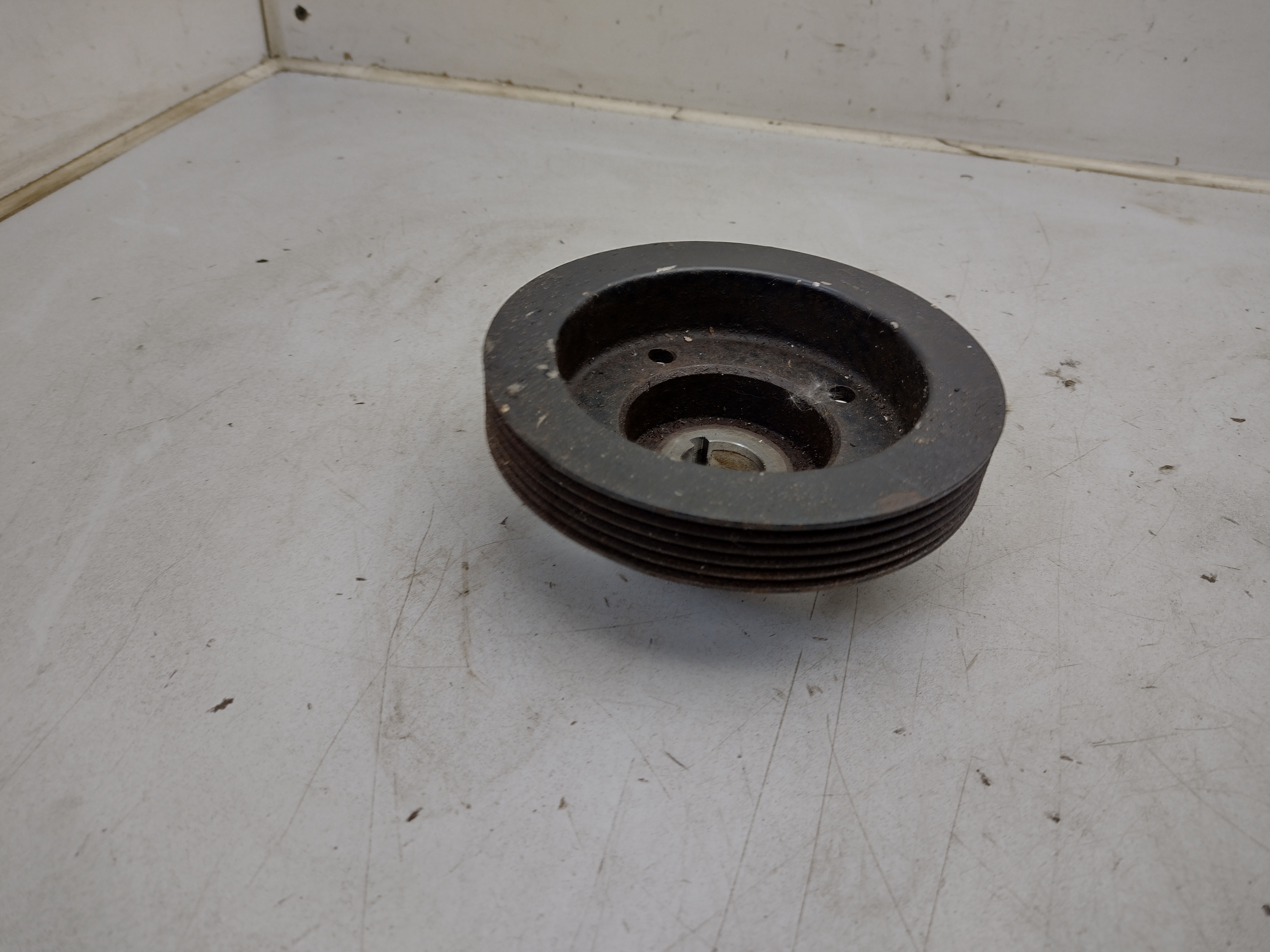 Riemenscheibe  von Subaru Outback H6 EZ30D BE BH