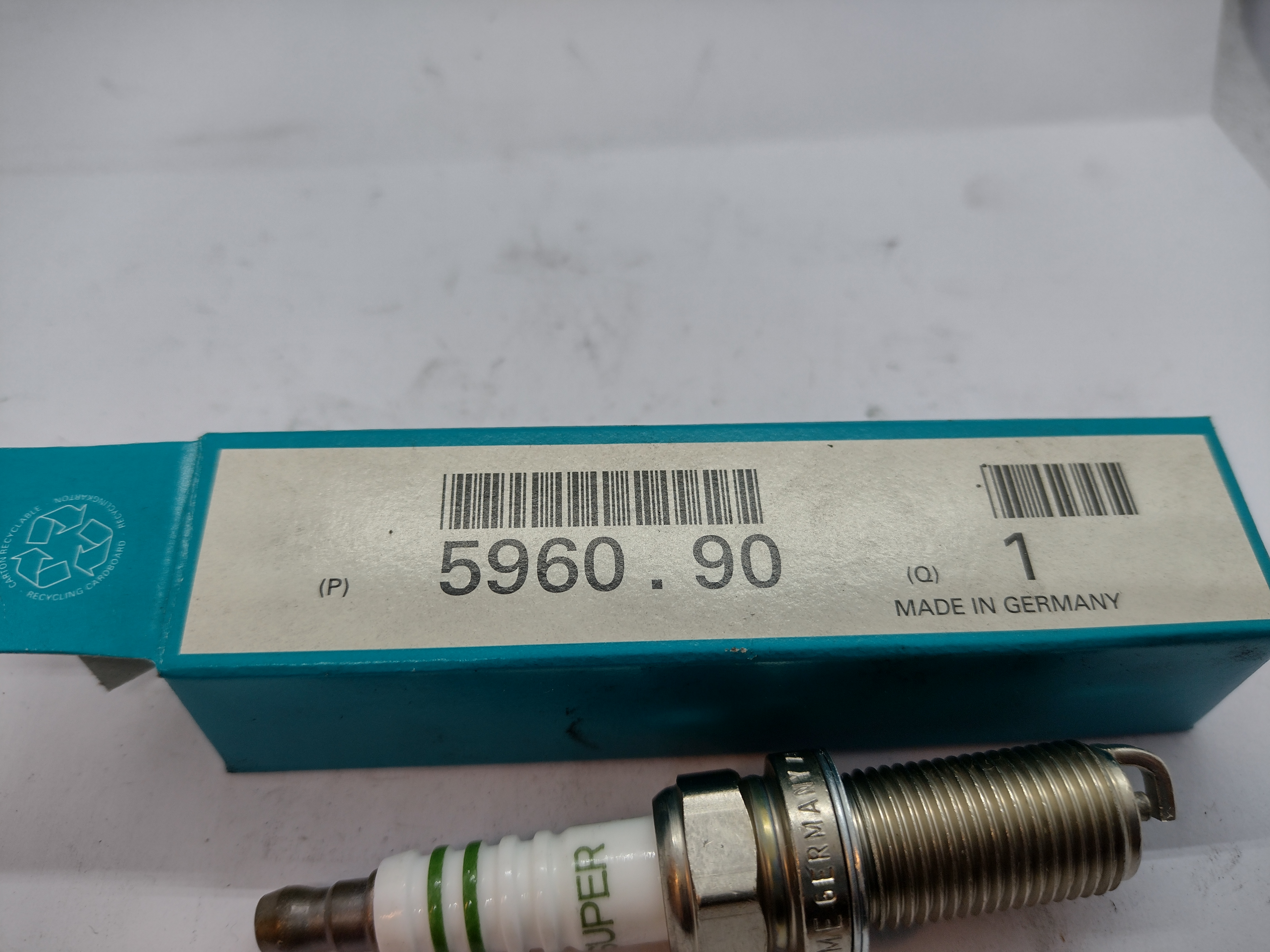 Original Peugeot Zündkerze 596090 NEU NOS NEW