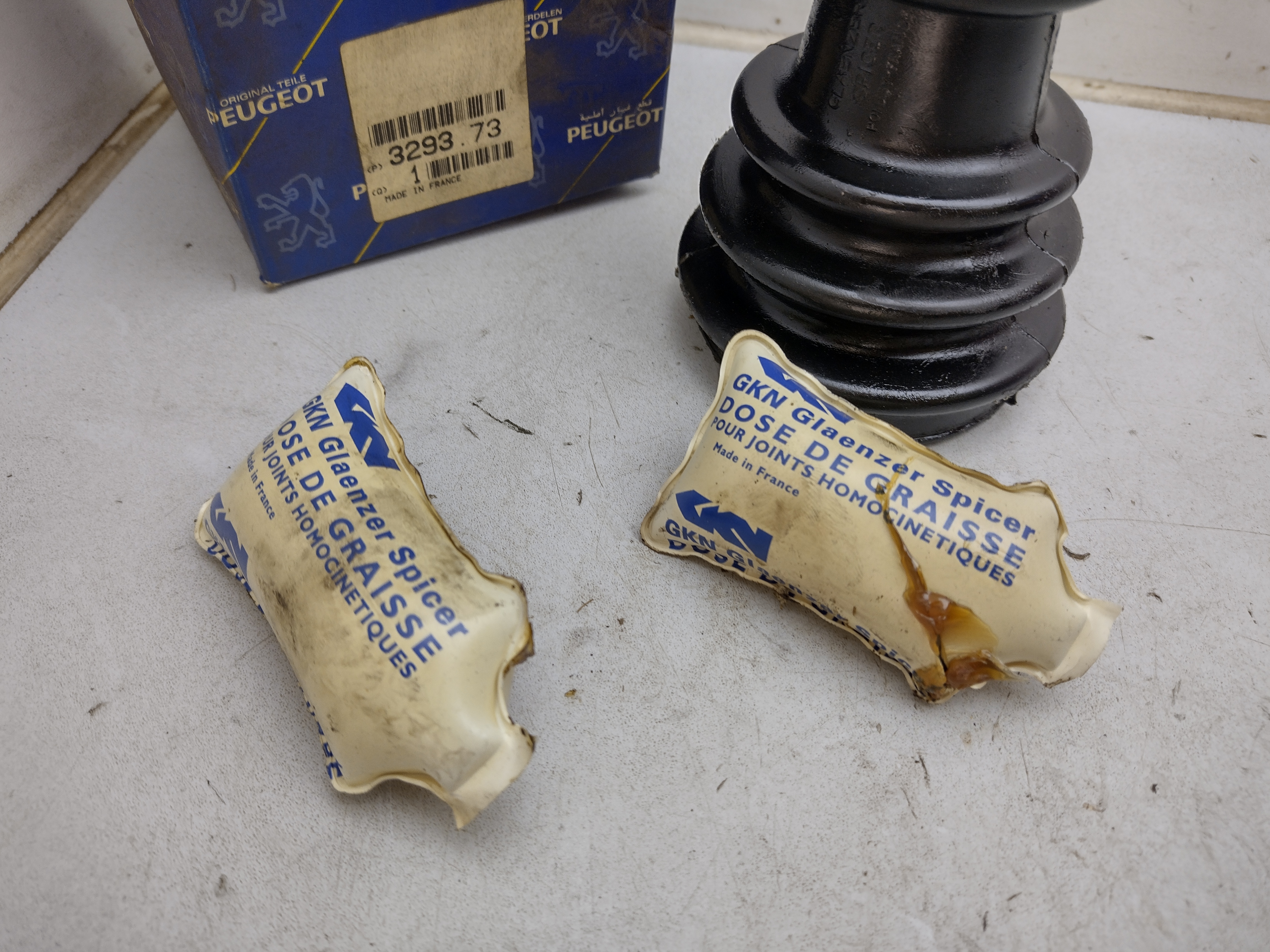 Peugeot / Citroen Manschettensatz Radseite 86mm Gummi 329373 NOS NEW OEM 