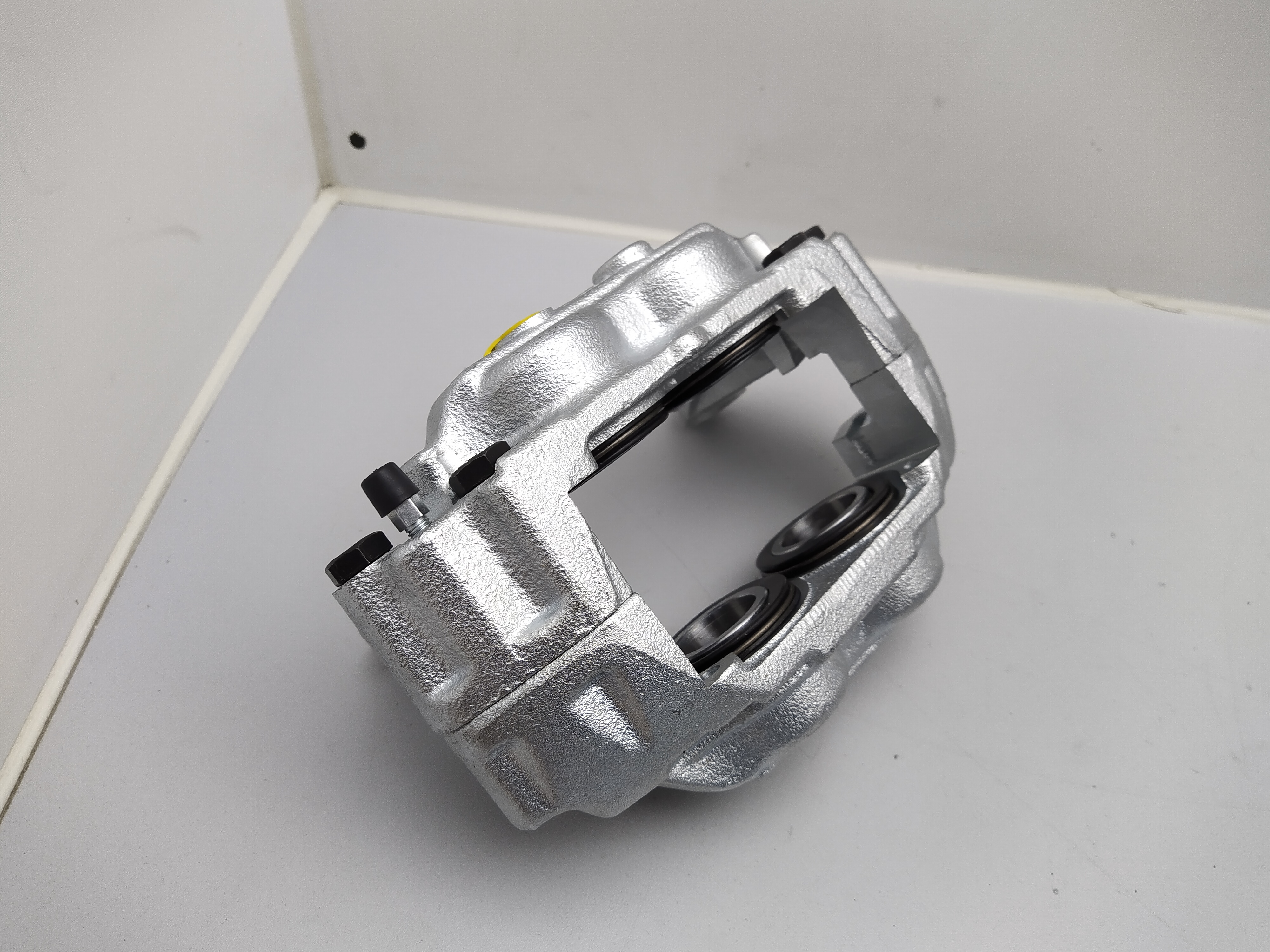 Bremssattel vorne links 4 Kolben für Subaru Impreza GT WRX STI ohne Pfand