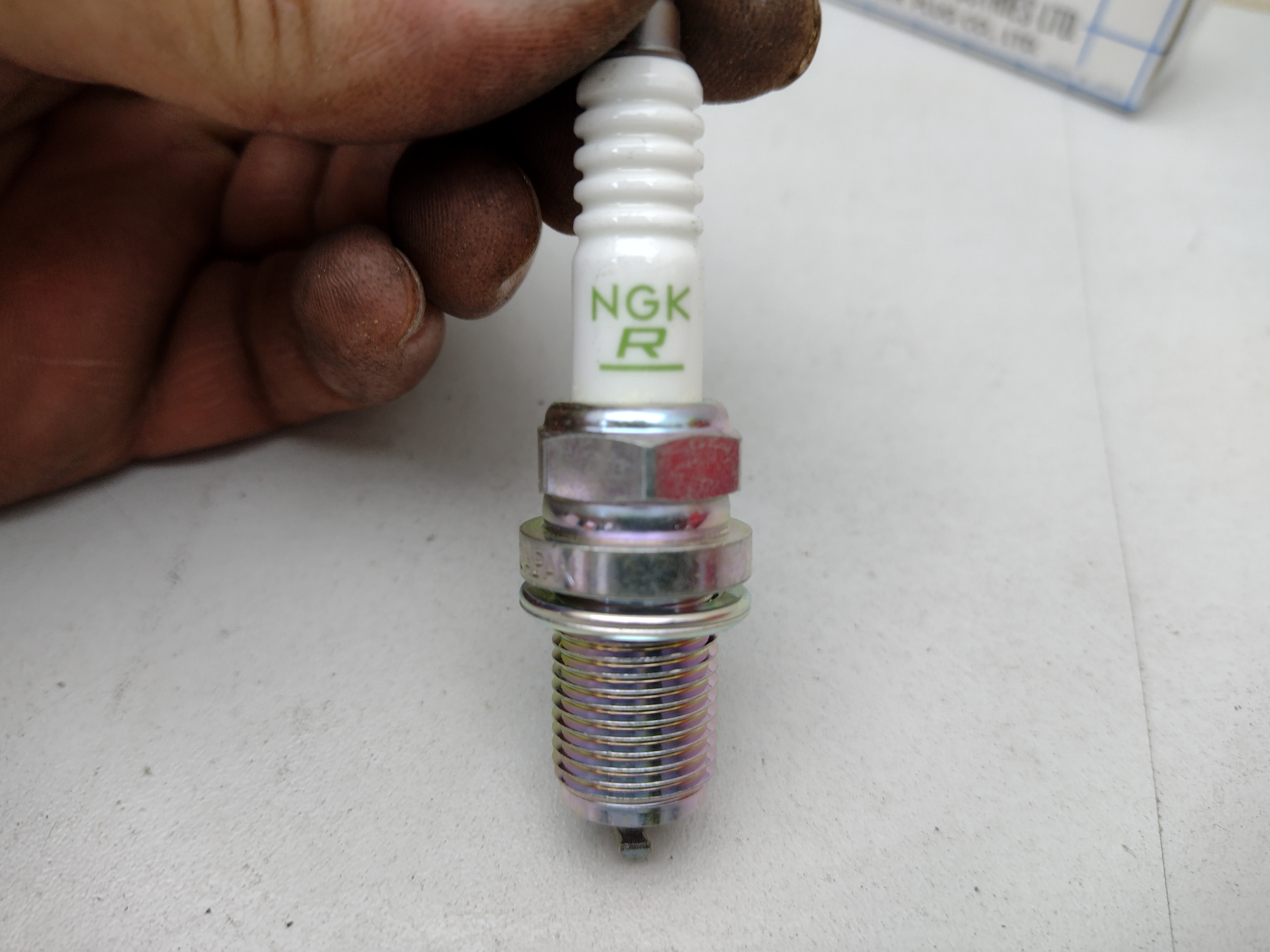 Zündkerze SUBARU 22401-AA310 (22401AA310) NGK BKR6E II
