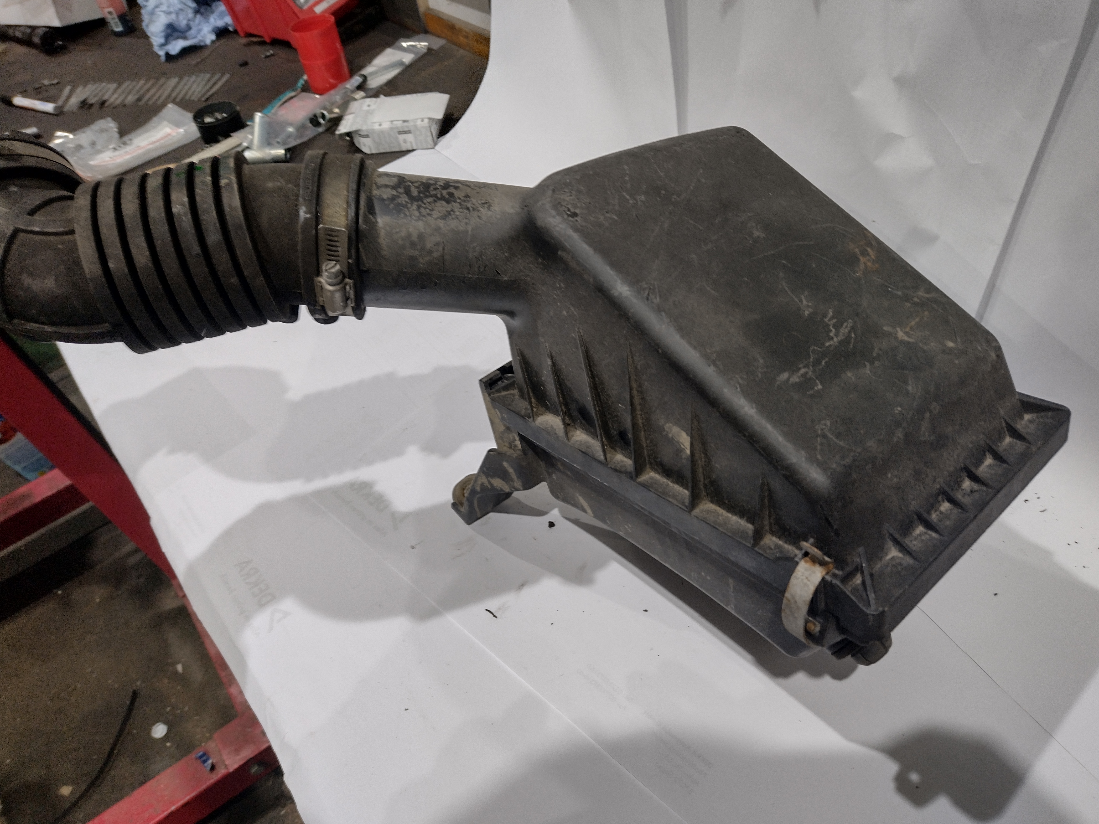 Luftfilterkasten mit Ansaugschlauch für Subaru Outback H6 BE BH EZ30