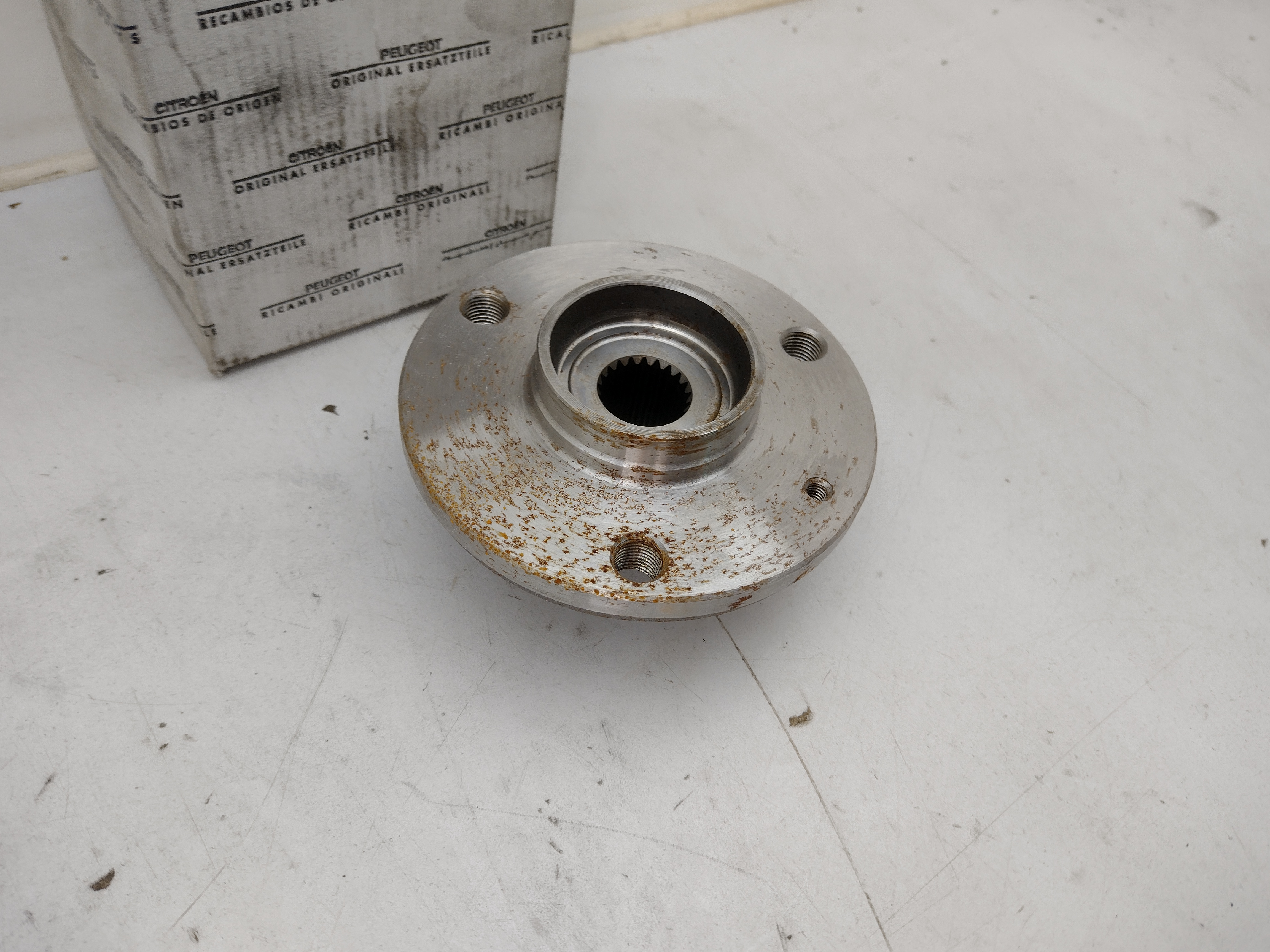 Citroen Ax PEUGEOT 106 II Citroen Saxo I Radnabe 330774 NOS NEW OEM